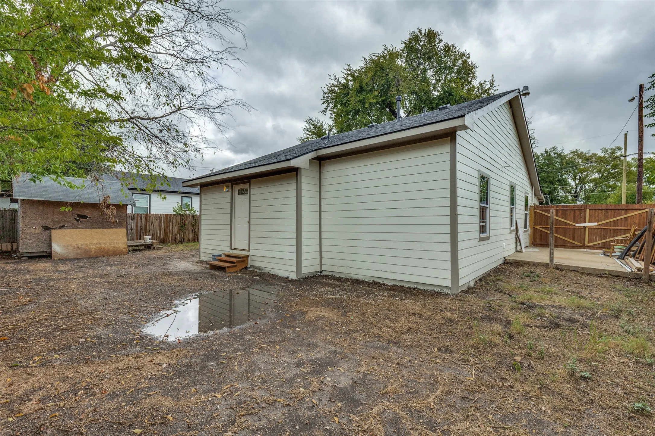 Single Family Residence For Sale in Dallas County , 1239 Lonsdale Avenue, Dallas, Texas 75217, 3 Bedroom, 2 Bathroom, Garage spaces, 1,380 Sqft, built in 1951, mls#21406630, Real Estate Agent in Dallas, Homes For Sale in Dallas county, Homes For Sale in Dallas, Realtor in Dallas Texas, Real Estate Brokerage Independent Realty Texas, Luminita Cordes Realtor