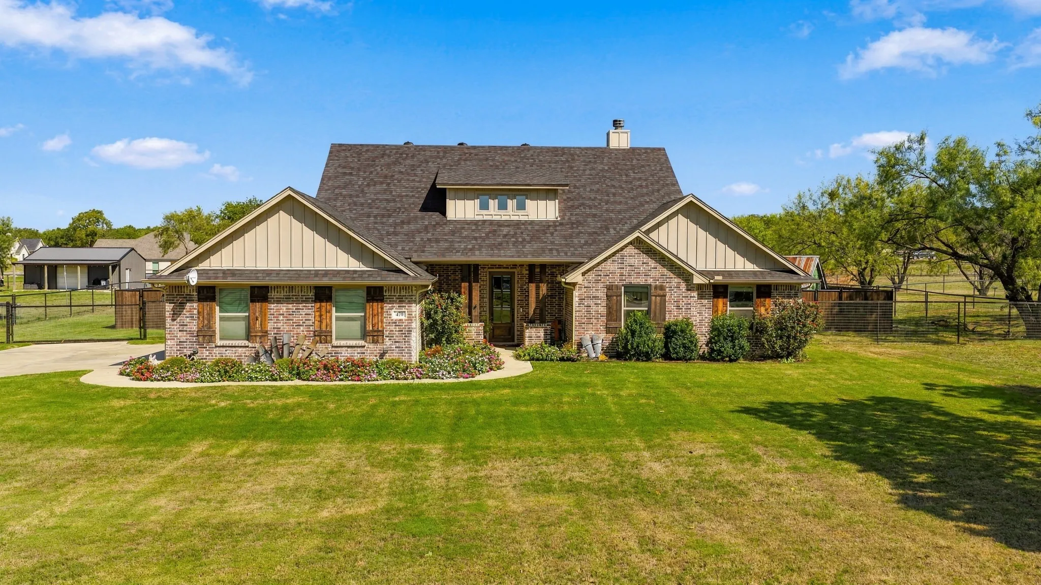 Single Family Residence For Sale in Parker County , 470 Wilson Bend Road, Millsap, Texas 76066, 4 Bedroom, 2 Bathroom, 2 Garage spaces, 2,019 Sqft, built in 2020, mls#21406530, Real Estate Agent in Millsap, Homes For Sale in Parker county, Homes For Sale in Millsap, Realtor in Millsap Texas, Real Estate Brokerage Independent Realty Texas, Luminita Cordes Realtor