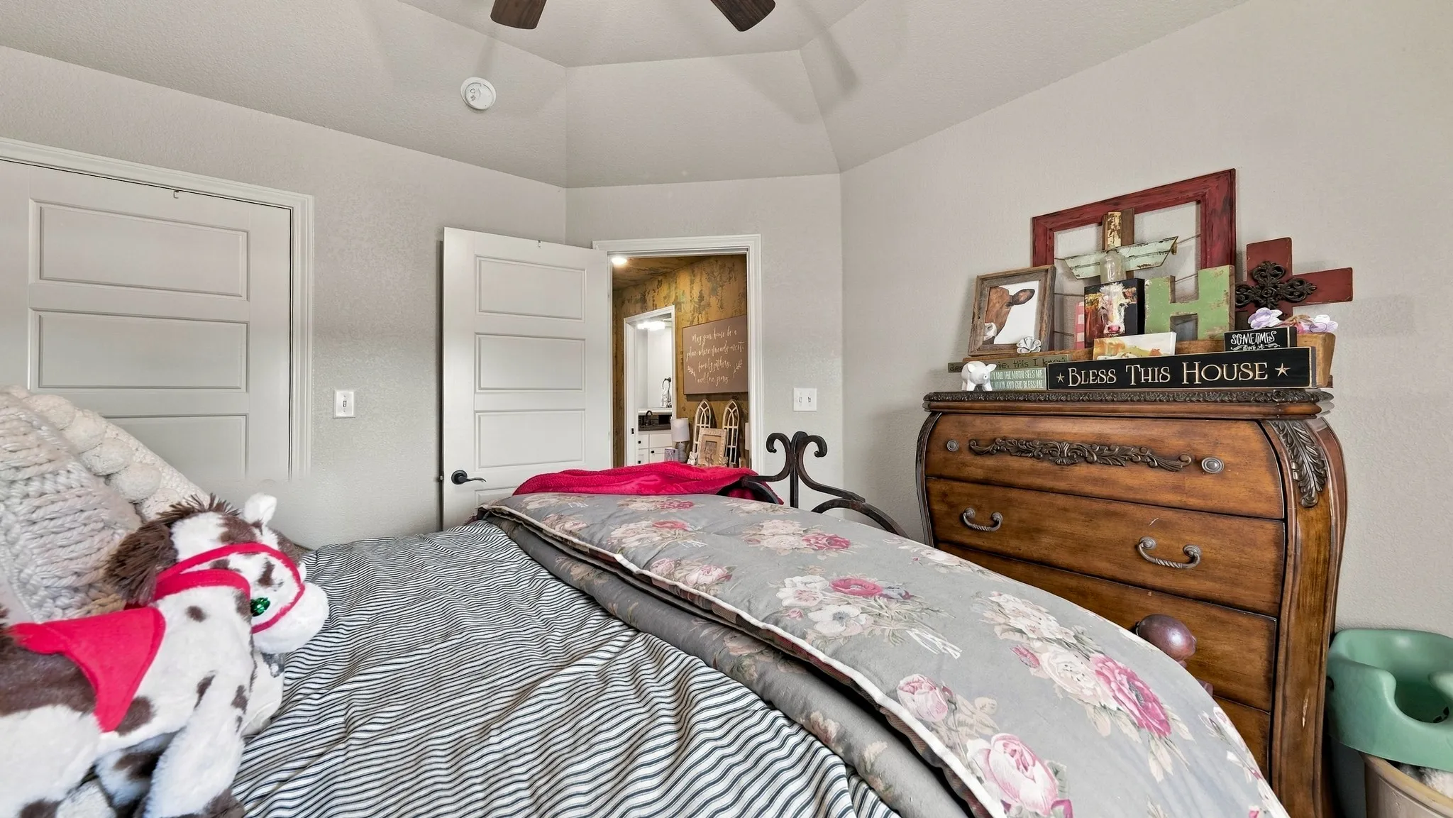 Single Family Residence For Sale in Parker County , 470 Wilson Bend Road, Millsap, Texas 76066, 4 Bedroom, 2 Bathroom, 2 Garage spaces, 2,019 Sqft, built in 2020, mls#21406530, Real Estate Agent in Millsap, Homes For Sale in Parker county, Homes For Sale in Millsap, Realtor in Millsap Texas, Real Estate Brokerage Independent Realty Texas, Luminita Cordes Realtor