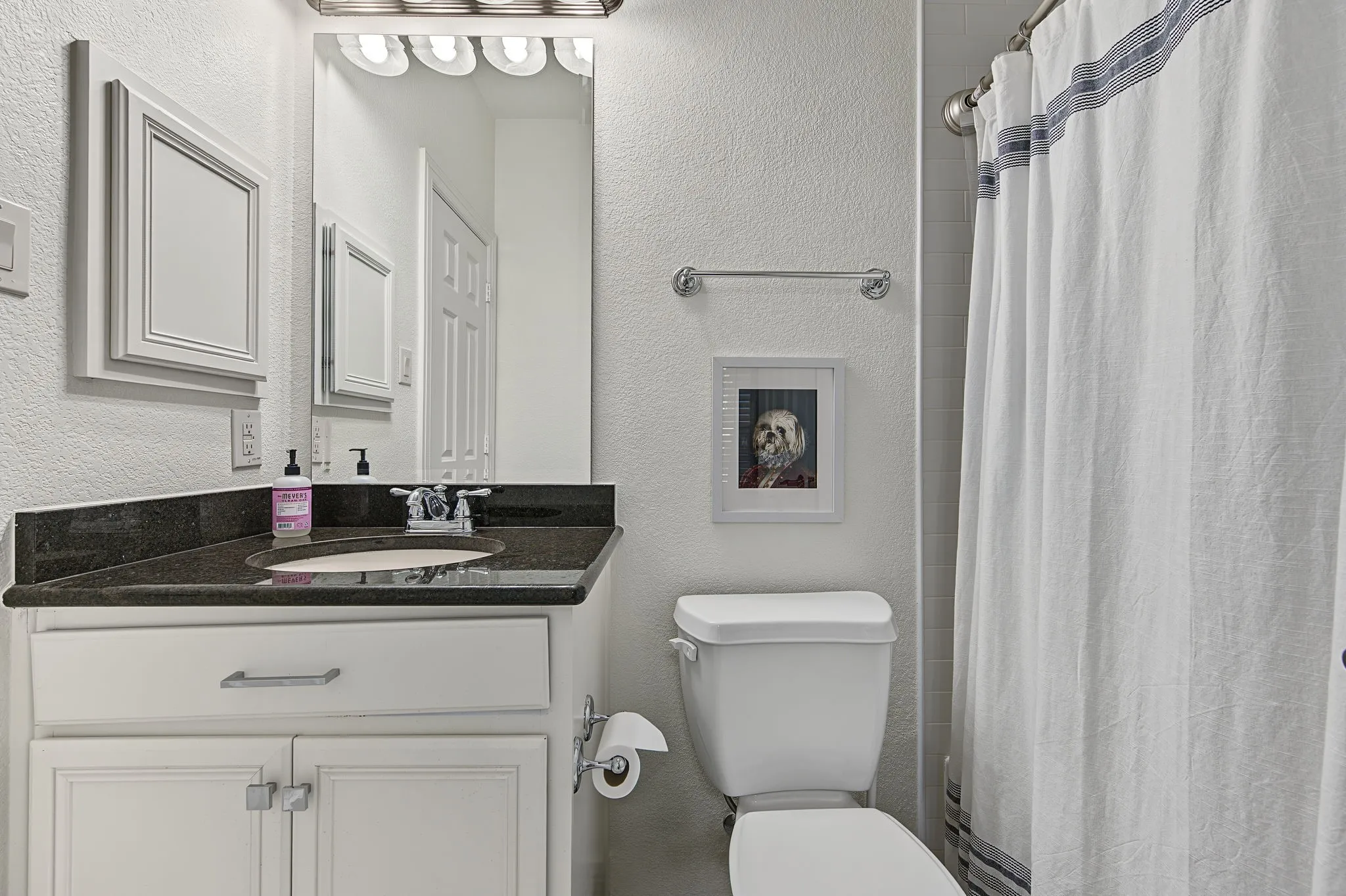Townhouse For Sale in Dallas County , 3708 Wycliff Avenue, Dallas, Texas 75219, 3 Bedroom, 4 Bathroom, 2 Garage spaces, 2,498 Sqft, built in 2006, mls#21406491, Real Estate Agent in Dallas, Homes For Sale in Dallas county, Homes For Sale in Dallas, Realtor in Dallas Texas, Real Estate Brokerage Independent Realty Texas, Luminita Cordes Realtor