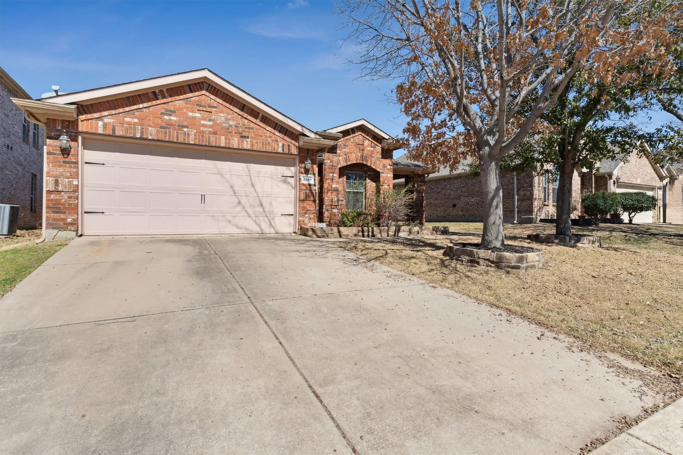 Single Family Residence For Rent in Denton County , 2685 Calmwater Drive, Little Elm, Texas 75068, 3 Bedroom, 2 Bathroom, 2 Garage spaces, 1,672 Sqft, built in 2005, mls#21405819, Real Estate Agent in Little Elm, Homes For Rent in Denton county, Homes For Rent in Little Elm, Realtor in Little Elm Texas, Real Estate Brokerage Independent Realty Texas, Luminita Cordes Realtor