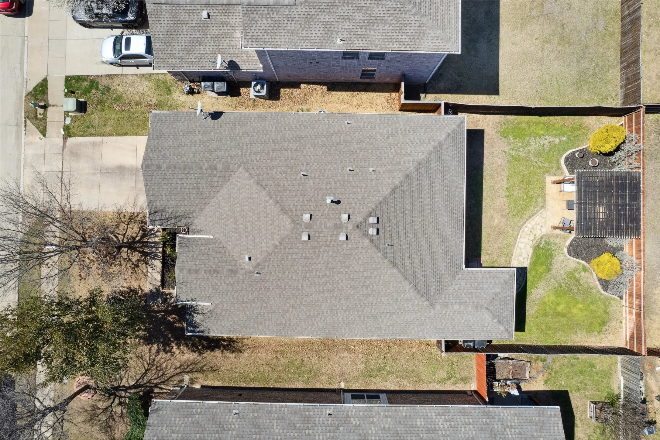 Single Family Residence For Rent in Denton County , 2685 Calmwater Drive, Little Elm, Texas 75068, 3 Bedroom, 2 Bathroom, 2 Garage spaces, 1,672 Sqft, built in 2005, mls#21405819, Real Estate Agent in Little Elm, Homes For Rent in Denton county, Homes For Rent in Little Elm, Realtor in Little Elm Texas, Real Estate Brokerage Independent Realty Texas, Luminita Cordes Realtor