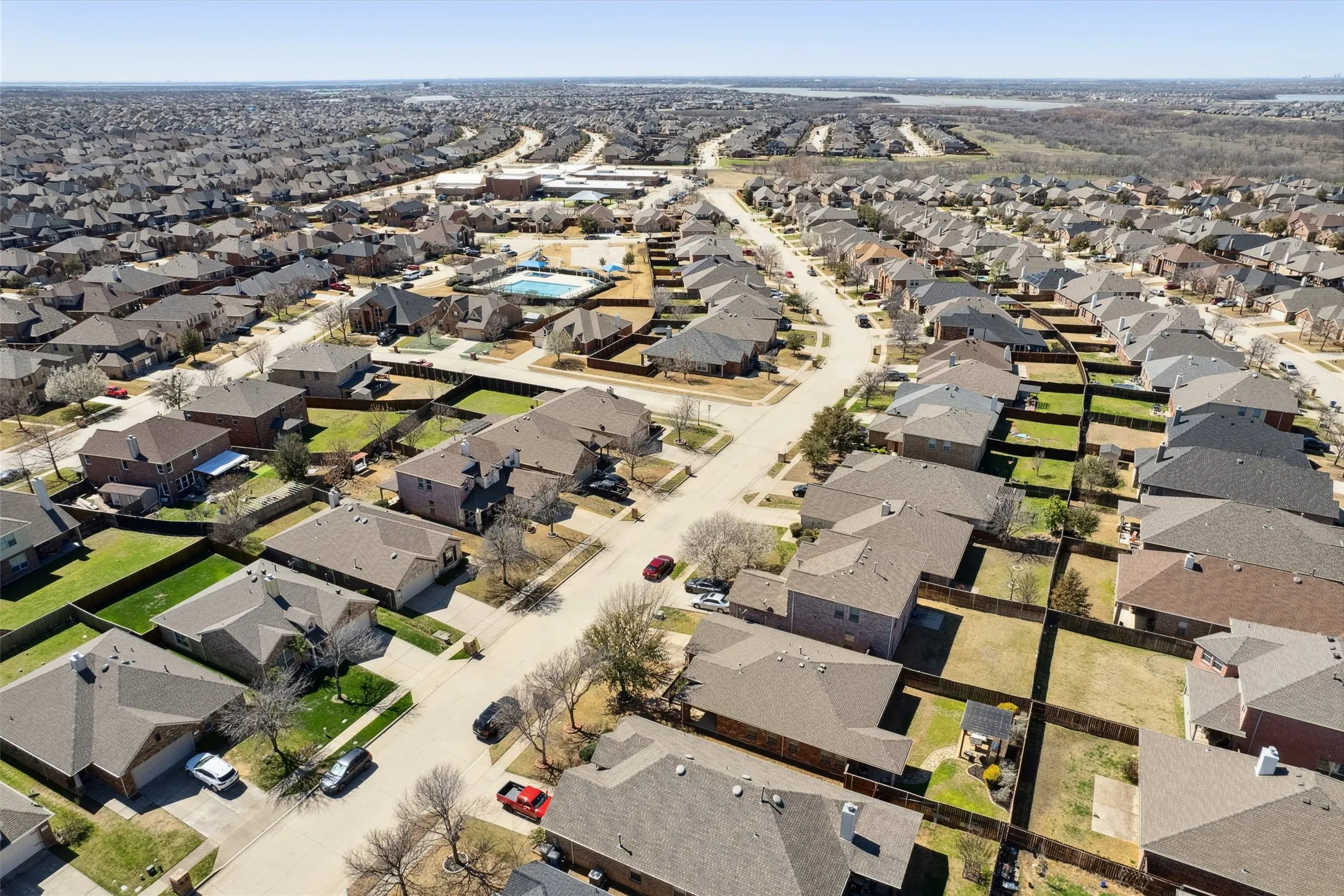 Single Family Residence For Rent in Denton County , 2685 Calmwater Drive, Little Elm, Texas 75068, 3 Bedroom, 2 Bathroom, 2 Garage spaces, 1,672 Sqft, built in 2005, mls#21405819, Real Estate Agent in Little Elm, Homes For Rent in Denton county, Homes For Rent in Little Elm, Realtor in Little Elm Texas, Real Estate Brokerage Independent Realty Texas, Luminita Cordes Realtor