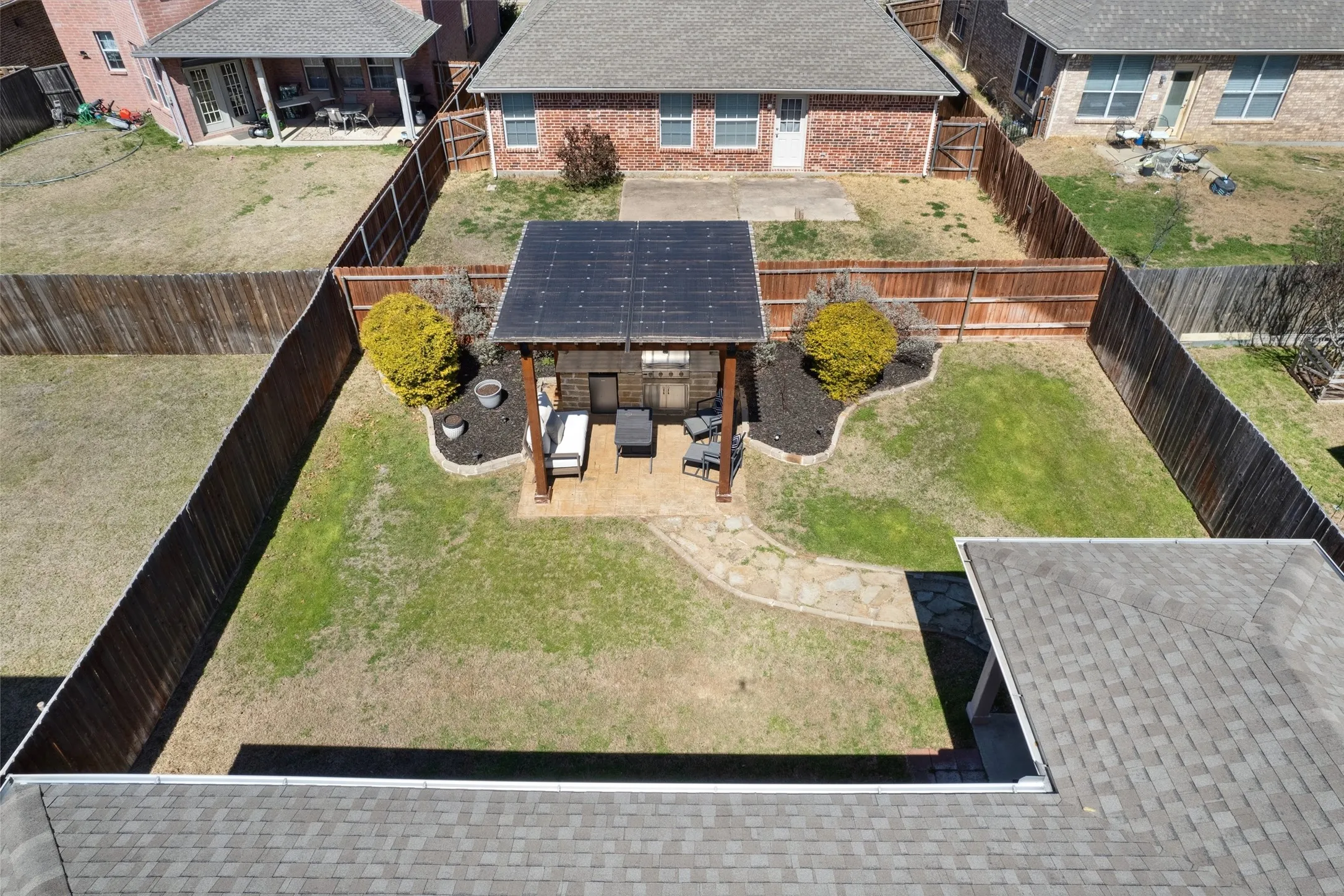 Single Family Residence For Rent in Denton County , 2685 Calmwater Drive, Little Elm, Texas 75068, 3 Bedroom, 2 Bathroom, 2 Garage spaces, 1,672 Sqft, built in 2005, mls#21405819, Real Estate Agent in Little Elm, Homes For Rent in Denton county, Homes For Rent in Little Elm, Realtor in Little Elm Texas, Real Estate Brokerage Independent Realty Texas, Luminita Cordes Realtor