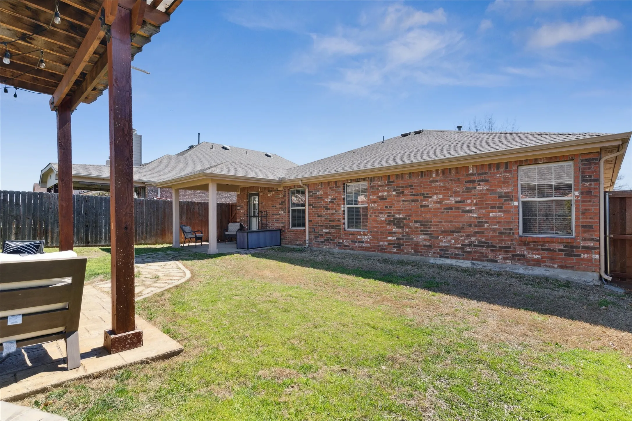 Single Family Residence For Rent in Denton County , 2685 Calmwater Drive, Little Elm, Texas 75068, 3 Bedroom, 2 Bathroom, 2 Garage spaces, 1,672 Sqft, built in 2005, mls#21405819, Real Estate Agent in Little Elm, Homes For Rent in Denton county, Homes For Rent in Little Elm, Realtor in Little Elm Texas, Real Estate Brokerage Independent Realty Texas, Luminita Cordes Realtor