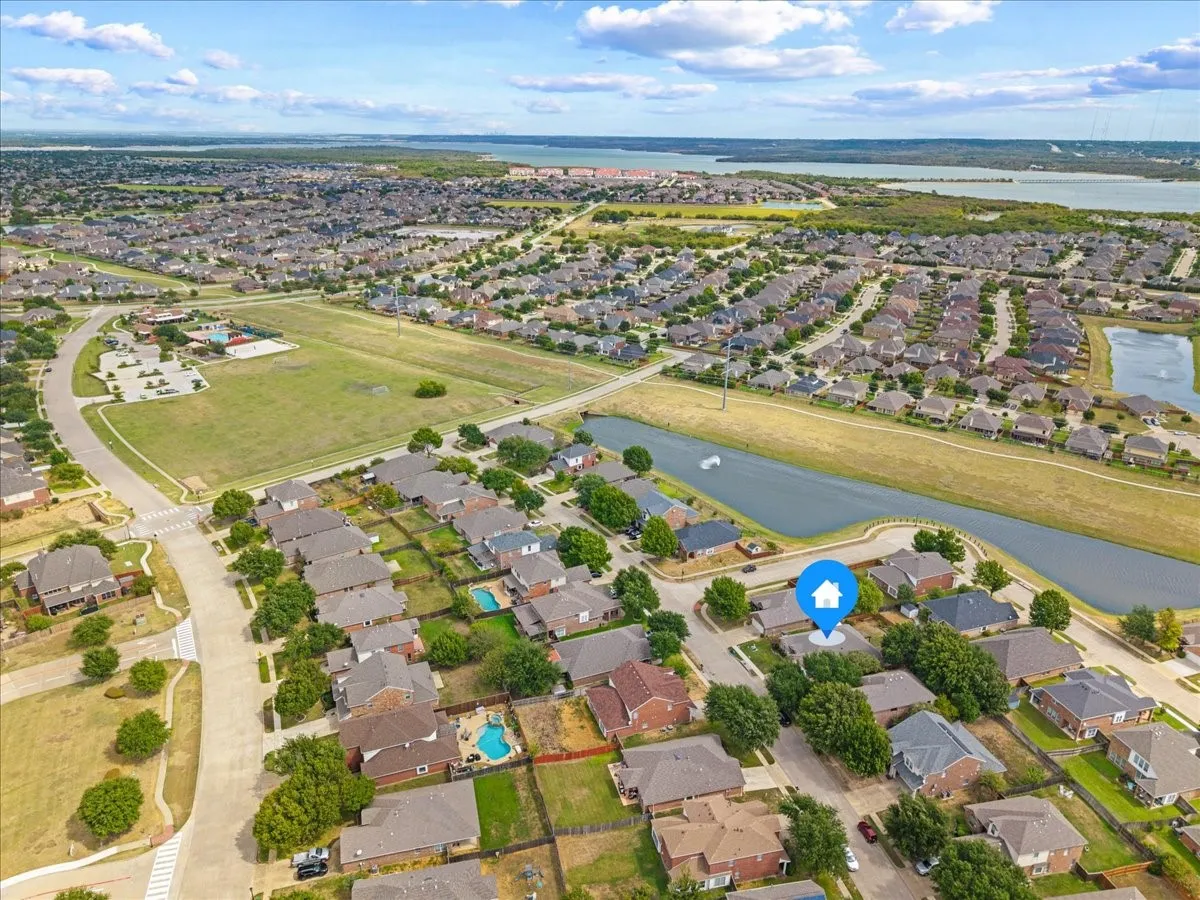 Single Family Residence For Sale in Tarrant County , 3135 Guadaloupe, Grand Prairie, Texas 75054, 3 Bedroom, 2 Bathroom, 2 Garage spaces, 1,961 Sqft, built in 2005, mls#21403334, Real Estate Agent in Grand Prairie, Homes For Sale in Tarrant county, Homes For Sale in Grand Prairie, Realtor in Grand Prairie Texas, Real Estate Brokerage Independent Realty Texas, Luminita Cordes Realtor