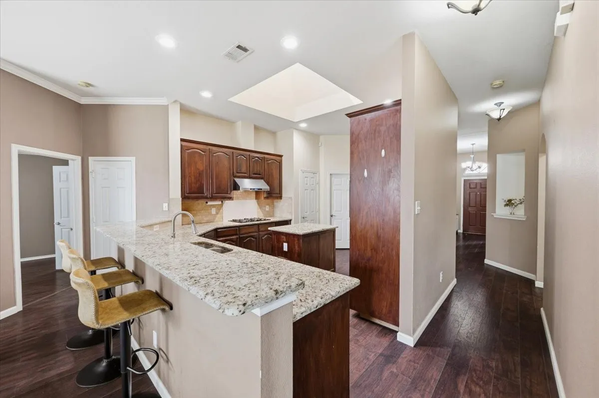 Single Family Residence For Sale in Tarrant County , 3135 Guadaloupe, Grand Prairie, Texas 75054, 3 Bedroom, 2 Bathroom, 2 Garage spaces, 1,961 Sqft, built in 2005, mls#21403334, Real Estate Agent in Grand Prairie, Homes For Sale in Tarrant county, Homes For Sale in Grand Prairie, Realtor in Grand Prairie Texas, Real Estate Brokerage Independent Realty Texas, Luminita Cordes Realtor