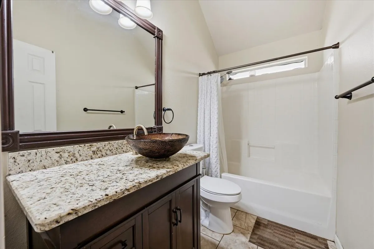 Single Family Residence For Sale in Tarrant County , 3135 Guadaloupe, Grand Prairie, Texas 75054, 3 Bedroom, 2 Bathroom, 2 Garage spaces, 1,961 Sqft, built in 2005, mls#21403334, Real Estate Agent in Grand Prairie, Homes For Sale in Tarrant county, Homes For Sale in Grand Prairie, Realtor in Grand Prairie Texas, Real Estate Brokerage Independent Realty Texas, Luminita Cordes Realtor