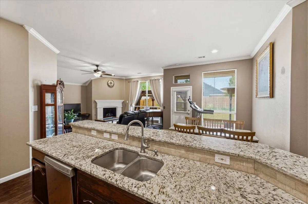 Single Family Residence For Sale in Tarrant County , 3135 Guadaloupe, Grand Prairie, Texas 75054, 3 Bedroom, 2 Bathroom, 2 Garage spaces, 1,961 Sqft, built in 2005, mls#21403334, Real Estate Agent in Grand Prairie, Homes For Sale in Tarrant county, Homes For Sale in Grand Prairie, Realtor in Grand Prairie Texas, Real Estate Brokerage Independent Realty Texas, Luminita Cordes Realtor