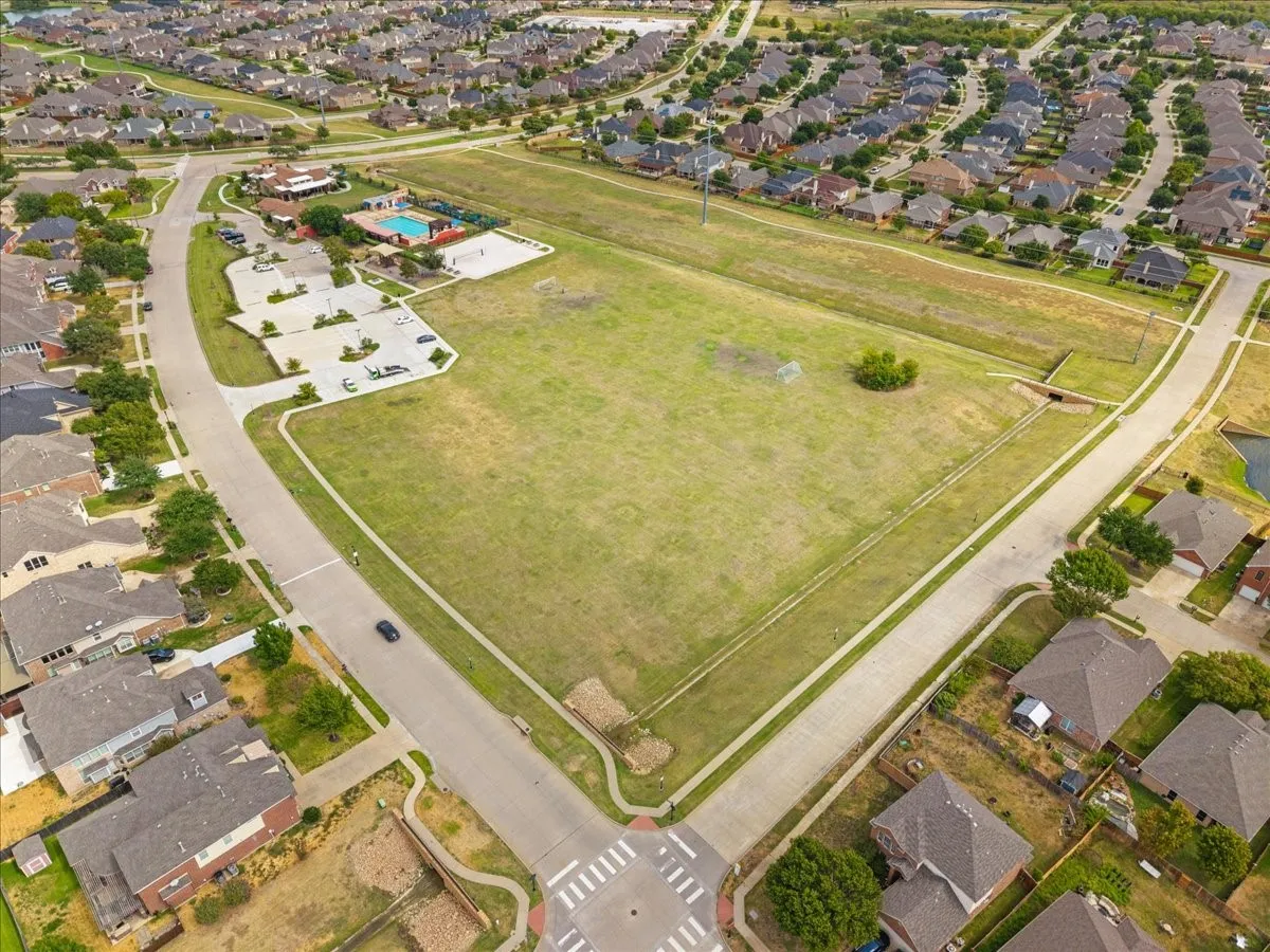 Single Family Residence For Sale in Tarrant County , 3135 Guadaloupe, Grand Prairie, Texas 75054, 3 Bedroom, 2 Bathroom, 2 Garage spaces, 1,961 Sqft, built in 2005, mls#21403334, Real Estate Agent in Grand Prairie, Homes For Sale in Tarrant county, Homes For Sale in Grand Prairie, Realtor in Grand Prairie Texas, Real Estate Brokerage Independent Realty Texas, Luminita Cordes Realtor