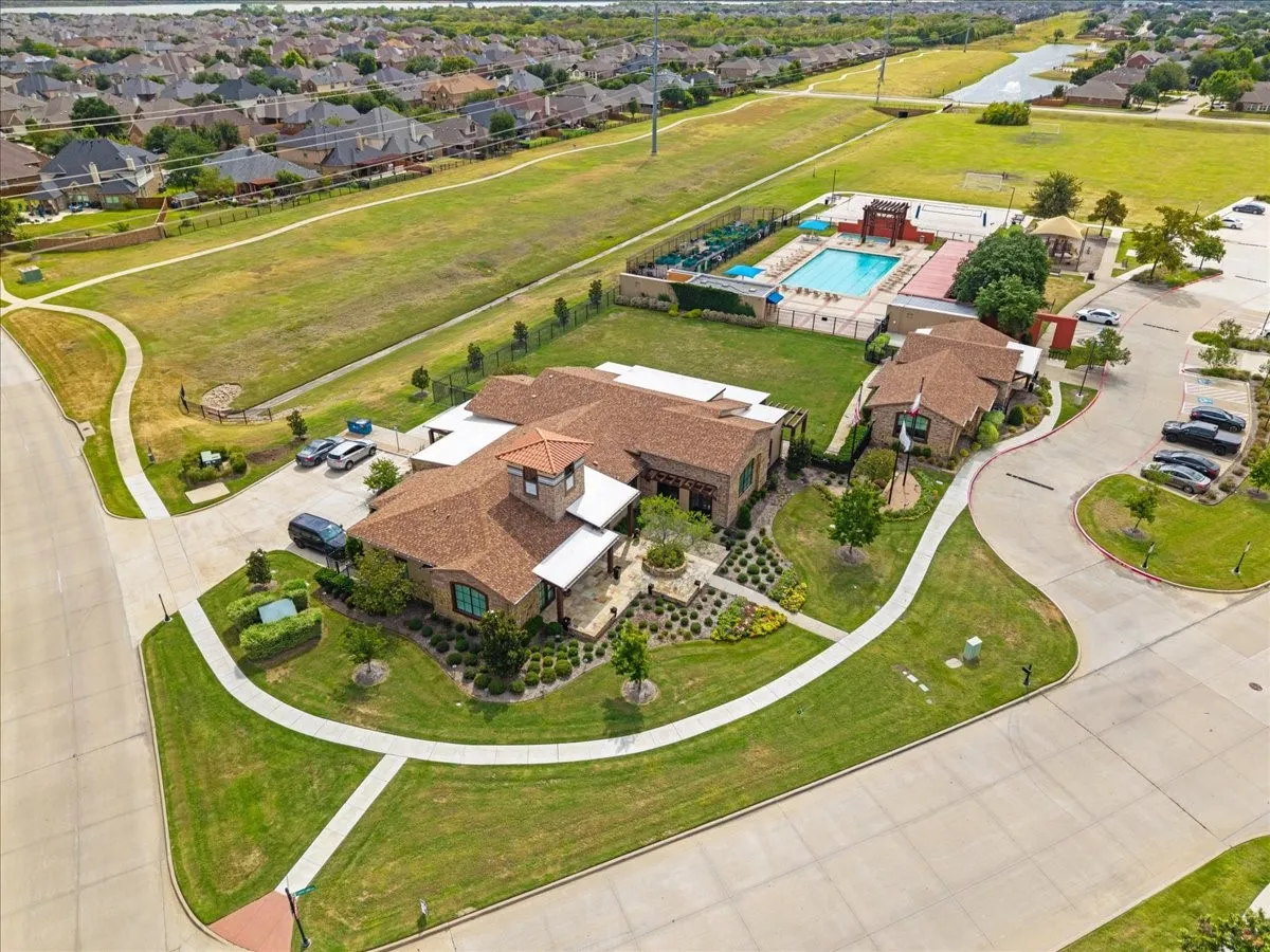 Single Family Residence For Sale in Tarrant County , 3135 Guadaloupe, Grand Prairie, Texas 75054, 3 Bedroom, 2 Bathroom, 2 Garage spaces, 1,961 Sqft, built in 2005, mls#21403334, Real Estate Agent in Grand Prairie, Homes For Sale in Tarrant county, Homes For Sale in Grand Prairie, Realtor in Grand Prairie Texas, Real Estate Brokerage Independent Realty Texas, Luminita Cordes Realtor