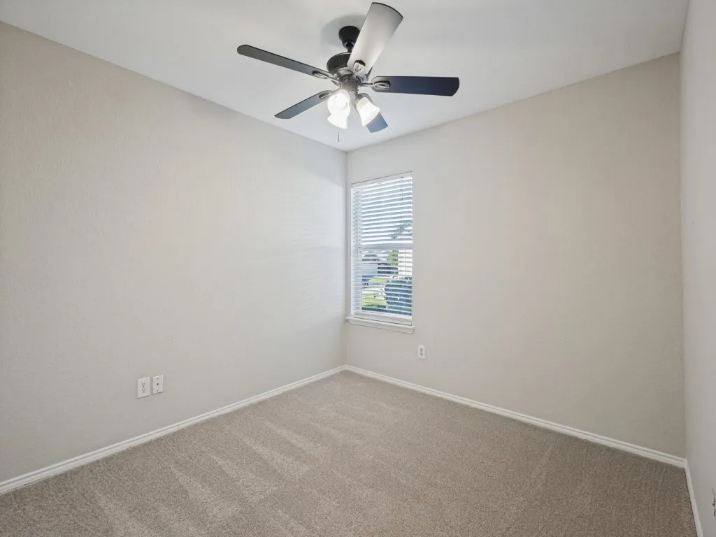 Single Family Residence For Sale in Collin County , 2616 Emerald Lane, Mc Kinney, Texas 75071, 3 Bedroom, 2 Bathroom, 2 Garage spaces, 1,527 Sqft, built in 2005, mls#21403727, Real Estate Agent in Mc Kinney, Homes For Sale in Collin county, Homes For Sale in Mc Kinney, Realtor in Mc Kinney Texas, Real Estate Brokerage Independent Realty Texas, Luminita Cordes Realtor