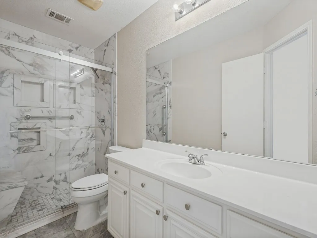 Single Family Residence For Sale in Collin County , 2616 Emerald Lane, Mc Kinney, Texas 75071, 3 Bedroom, 2 Bathroom, 2 Garage spaces, 1,527 Sqft, built in 2005, mls#21403727, Real Estate Agent in Mc Kinney, Homes For Sale in Collin county, Homes For Sale in Mc Kinney, Realtor in Mc Kinney Texas, Real Estate Brokerage Independent Realty Texas, Luminita Cordes Realtor