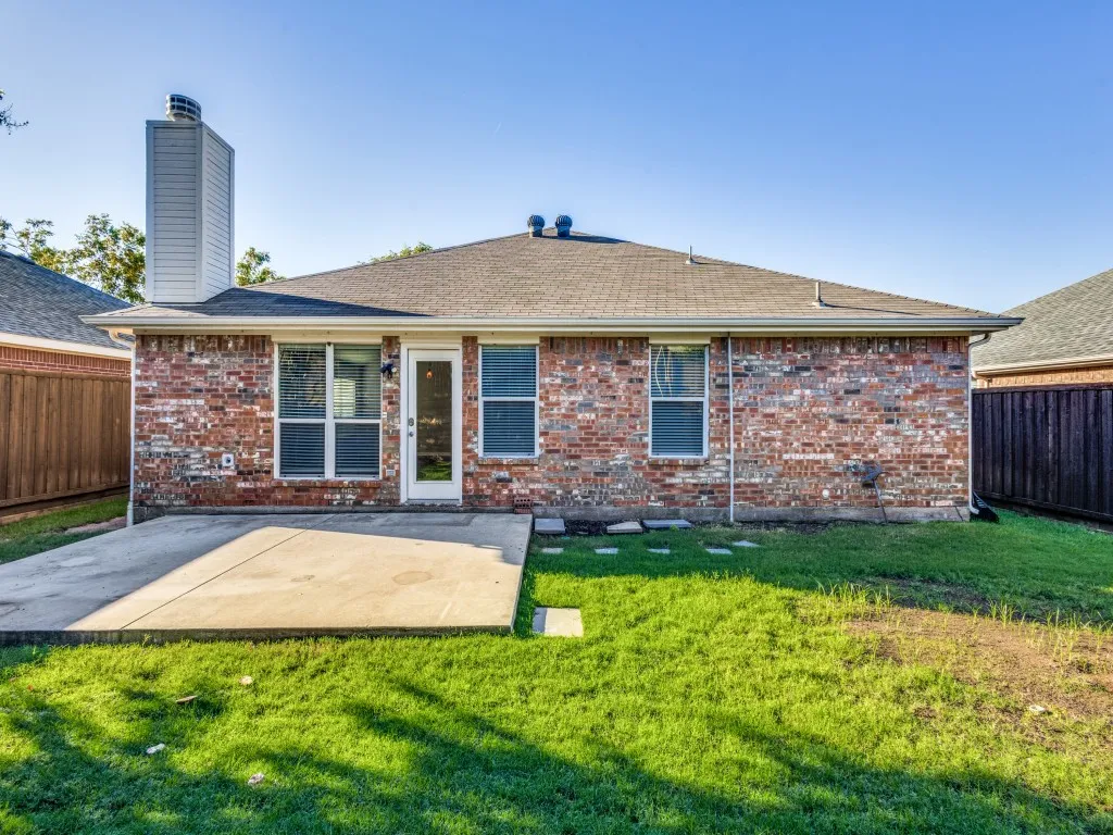 Single Family Residence For Sale in Collin County , 2616 Emerald Lane, Mc Kinney, Texas 75071, 3 Bedroom, 2 Bathroom, 2 Garage spaces, 1,527 Sqft, built in 2005, mls#21403727, Real Estate Agent in Mc Kinney, Homes For Sale in Collin county, Homes For Sale in Mc Kinney, Realtor in Mc Kinney Texas, Real Estate Brokerage Independent Realty Texas, Luminita Cordes Realtor