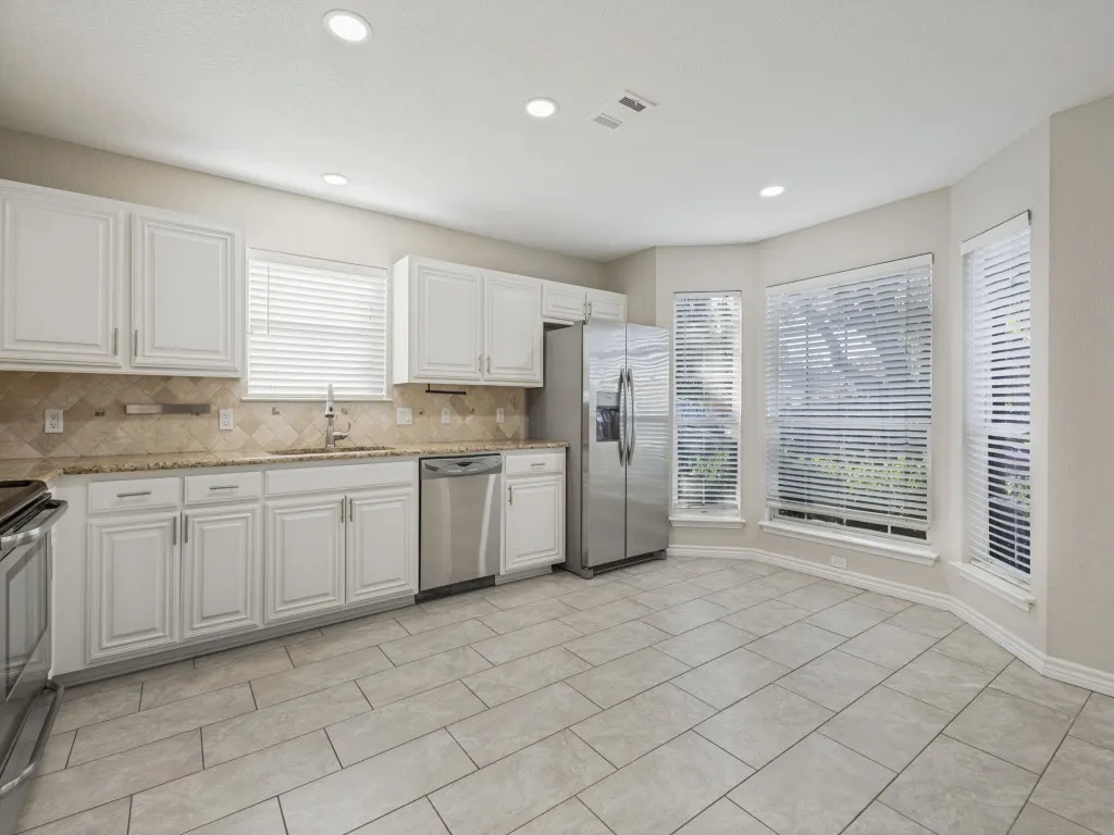Single Family Residence For Sale in Collin County , 2616 Emerald Lane, Mc Kinney, Texas 75071, 3 Bedroom, 2 Bathroom, 2 Garage spaces, 1,527 Sqft, built in 2005, mls#21403727, Real Estate Agent in Mc Kinney, Homes For Sale in Collin county, Homes For Sale in Mc Kinney, Realtor in Mc Kinney Texas, Real Estate Brokerage Independent Realty Texas, Luminita Cordes Realtor