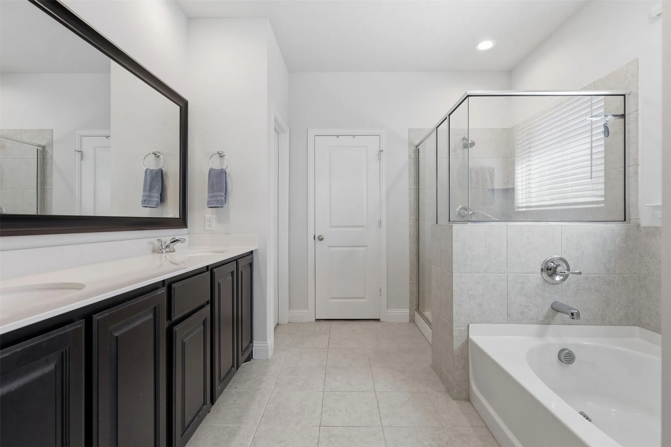 Single Family Residence For Sale in Parker County , 15116 Belclaire Avenue, Aledo, Texas 76008, 4 Bedroom, 4 Bathroom, 2 Garage spaces, 3,205 Sqft, built in 2021, mls#21405837, Real Estate Agent in Aledo, Homes For Sale in Parker county, Homes For Sale in Aledo, Realtor in Aledo Texas, Real Estate Brokerage Independent Realty Texas, Luminita Cordes Realtor