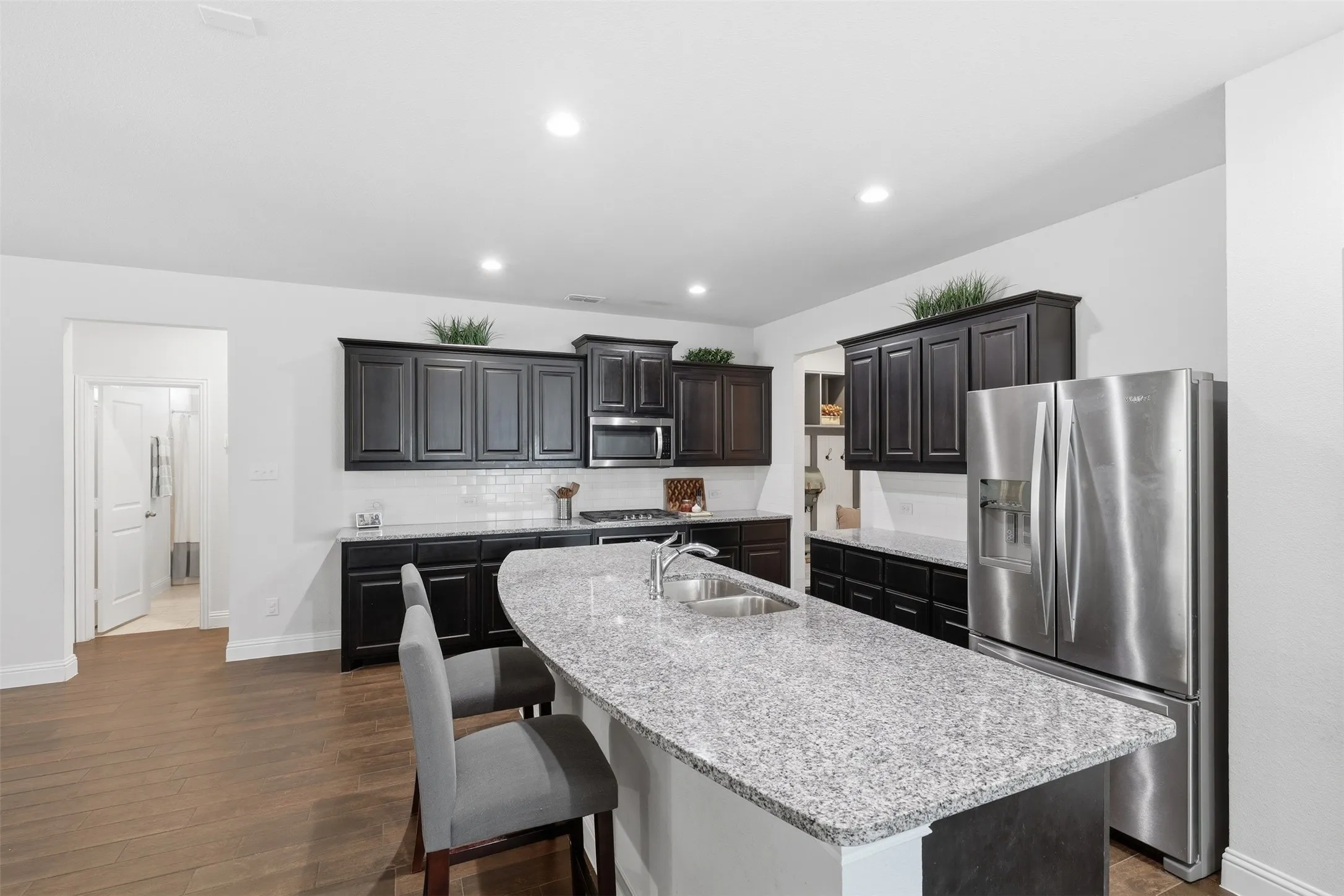 Single Family Residence For Sale in Parker County , 15116 Belclaire Avenue, Aledo, Texas 76008, 4 Bedroom, 4 Bathroom, 2 Garage spaces, 3,205 Sqft, built in 2021, mls#21405837, Real Estate Agent in Aledo, Homes For Sale in Parker county, Homes For Sale in Aledo, Realtor in Aledo Texas, Real Estate Brokerage Independent Realty Texas, Luminita Cordes Realtor