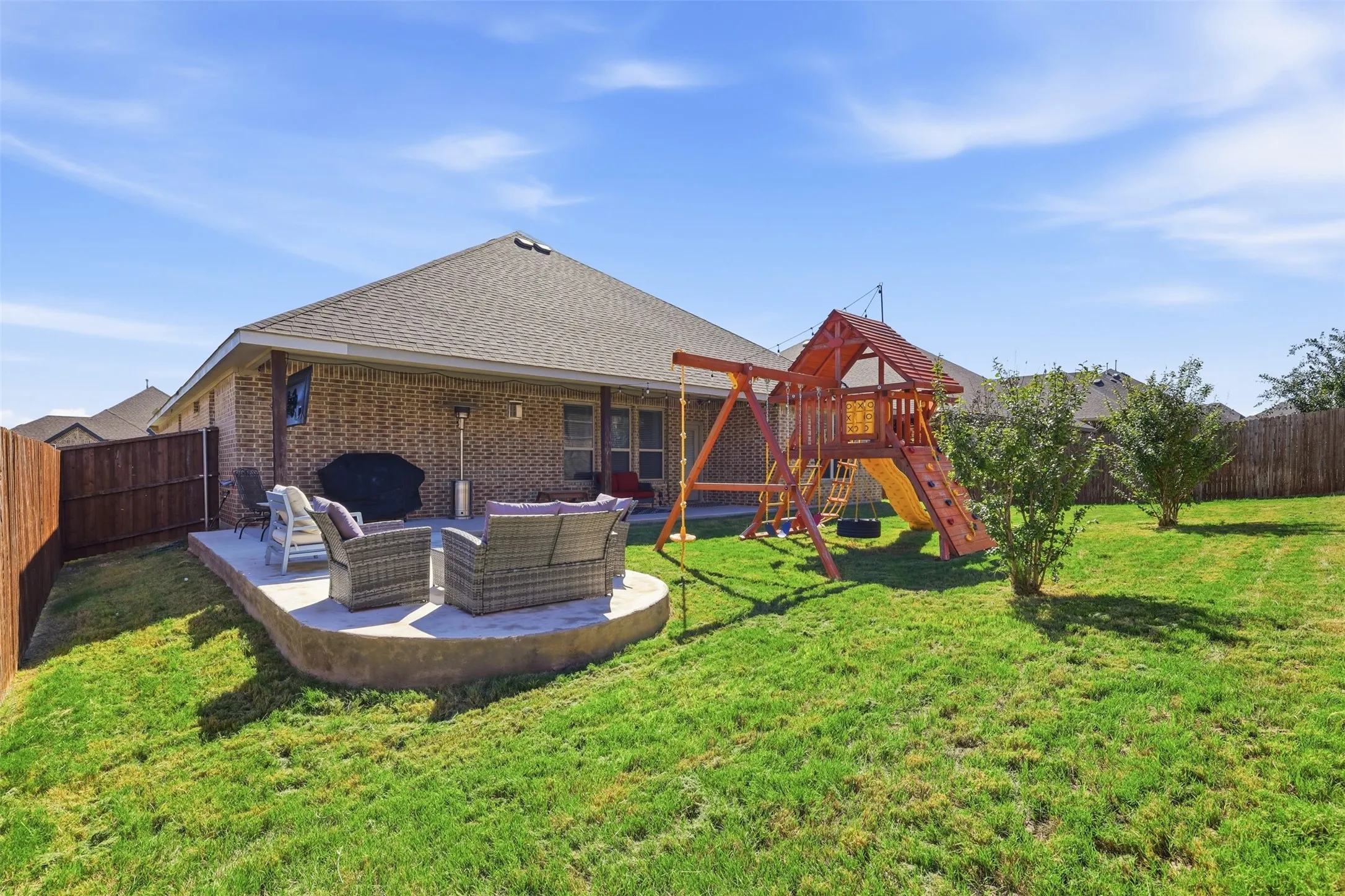 Single Family Residence For Sale in Parker County , 15116 Belclaire Avenue, Aledo, Texas 76008, 4 Bedroom, 4 Bathroom, 2 Garage spaces, 3,205 Sqft, built in 2021, mls#21405837, Real Estate Agent in Aledo, Homes For Sale in Parker county, Homes For Sale in Aledo, Realtor in Aledo Texas, Real Estate Brokerage Independent Realty Texas, Luminita Cordes Realtor