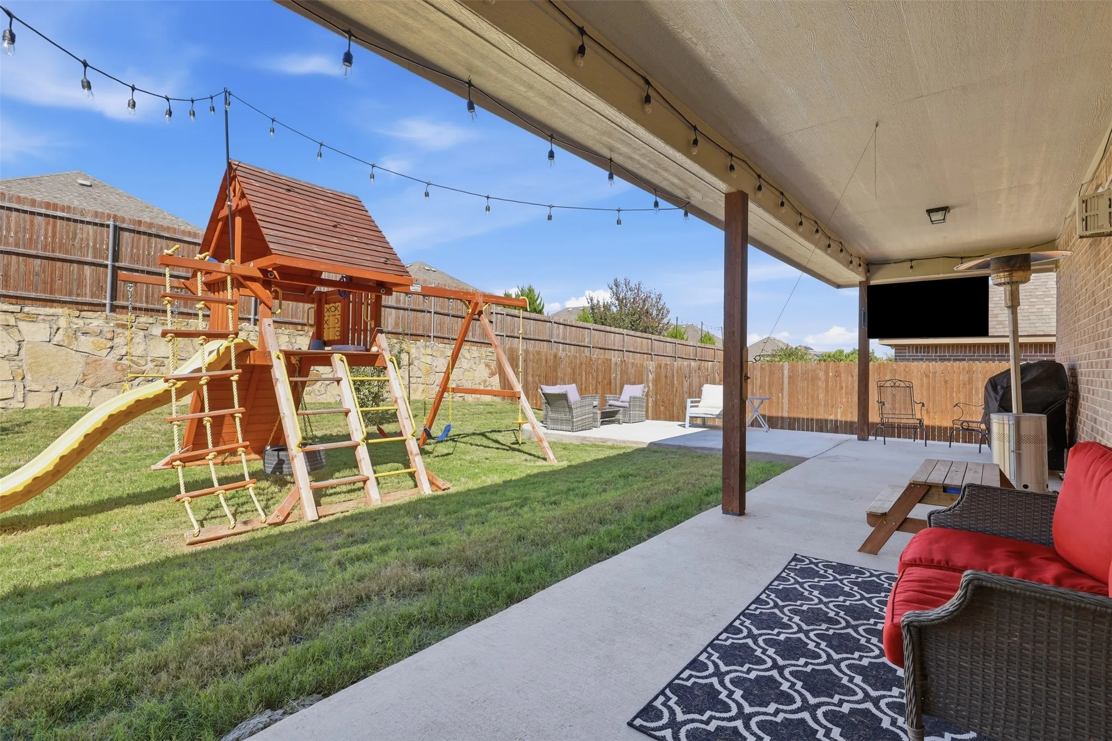 Single Family Residence For Sale in Parker County , 15116 Belclaire Avenue, Aledo, Texas 76008, 4 Bedroom, 4 Bathroom, 2 Garage spaces, 3,205 Sqft, built in 2021, mls#21405837, Real Estate Agent in Aledo, Homes For Sale in Parker county, Homes For Sale in Aledo, Realtor in Aledo Texas, Real Estate Brokerage Independent Realty Texas, Luminita Cordes Realtor
