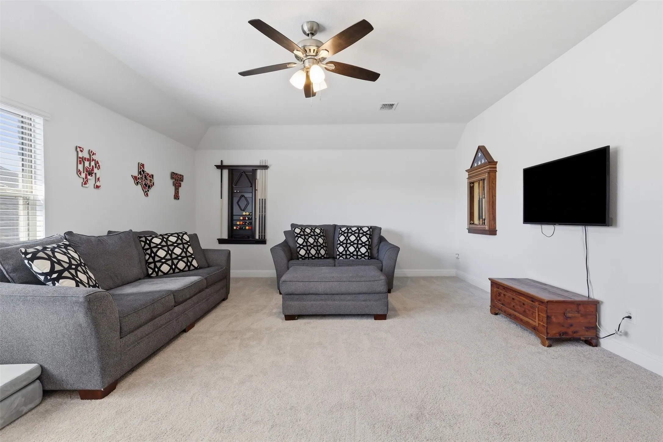 Single Family Residence For Sale in Parker County , 15116 Belclaire Avenue, Aledo, Texas 76008, 4 Bedroom, 4 Bathroom, 2 Garage spaces, 3,205 Sqft, built in 2021, mls#21405837, Real Estate Agent in Aledo, Homes For Sale in Parker county, Homes For Sale in Aledo, Realtor in Aledo Texas, Real Estate Brokerage Independent Realty Texas, Luminita Cordes Realtor