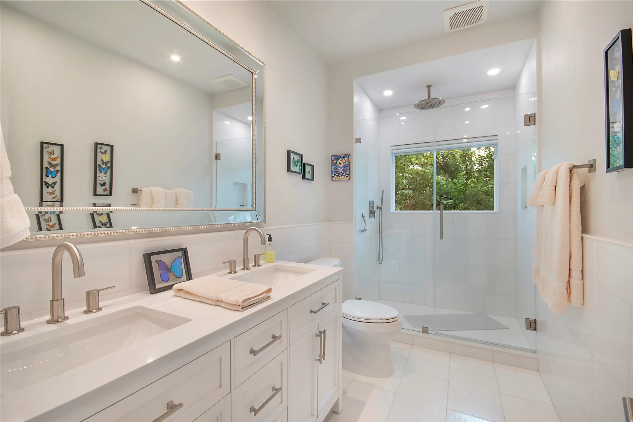 Single Family Residence For Rent in Dallas County , 11804 Forest Lakes Lane, Dallas, Texas 75230, 3 Bedroom, 3 Bathroom, 2 Garage spaces, 2,029 Sqft, built in 1984, mls#21405625, Real Estate Agent in Dallas, Homes For Rent in Dallas county, Homes For Rent in Dallas, Realtor in Dallas Texas, Real Estate Brokerage Independent Realty Texas, Luminita Cordes Realtor