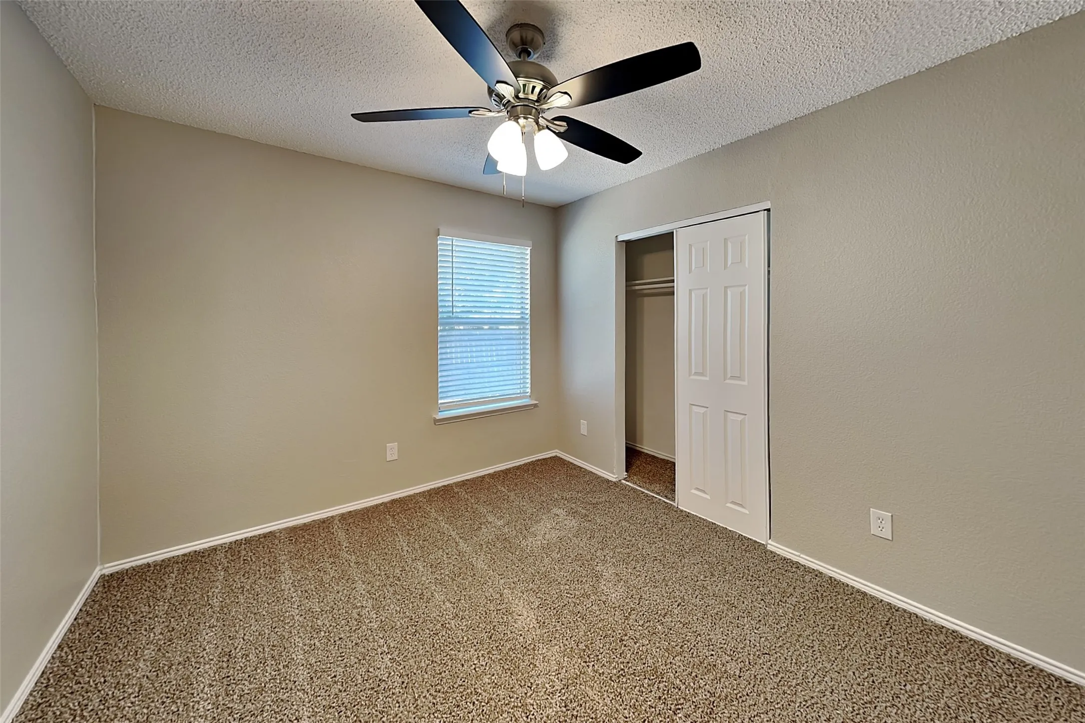 Single Family Residence For Rent in Tarrant County , 7904 Gardengate Lane, Fort Worth, Texas 76137, 3 Bedroom, 2 Bathroom, 2 Garage spaces, 1,780 Sqft, built in 1993, mls#21406638, Real Estate Agent in Fort Worth, Homes For Rent in Tarrant county, Homes For Rent in Fort Worth, Realtor in Fort Worth Texas, Real Estate Brokerage Independent Realty Texas, Luminita Cordes Realtor