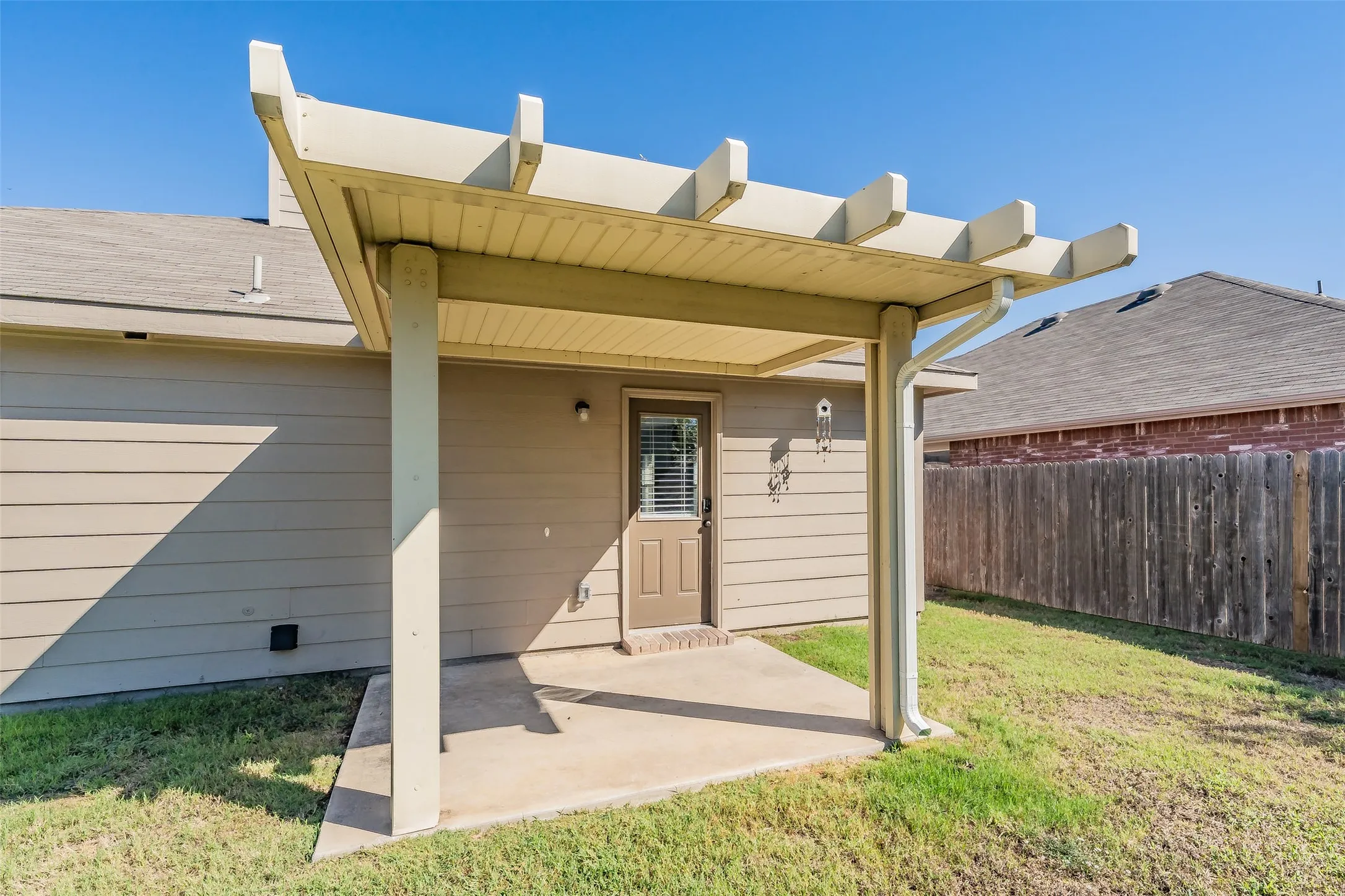 Single Family Residence For Sale in Tarrant County , 4512 Hounds Tail Lane, Fort Worth, Texas 76244, 3 Bedroom, 2 Bathroom, 2 Garage spaces, 1,507 Sqft, built in 2006, mls#21379851, Real Estate Agent in Fort Worth, Homes For Sale in Tarrant county, Homes For Sale in Fort Worth, Realtor in Fort Worth Texas, Real Estate Brokerage Independent Realty Texas, Luminita Cordes Realtor