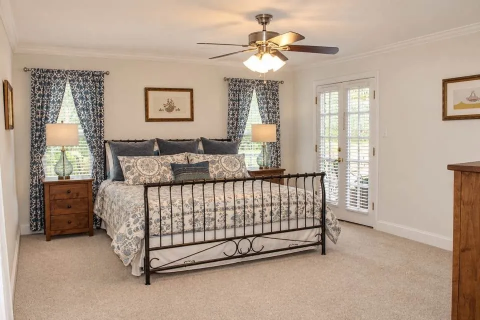 Single Family Residence For Sale in Johnson County , 903 Canyon Drive, Cleburne, Texas 76033, 4 Bedroom, 3 Bathroom, 2 Garage spaces, 2,604 Sqft, built in 1984, mls#21369536, Real Estate Agent in Cleburne, Homes For Sale in Johnson county, Homes For Sale in Cleburne, Realtor in Cleburne Texas, Real Estate Brokerage Independent Realty Texas, Luminita Cordes Realtor
