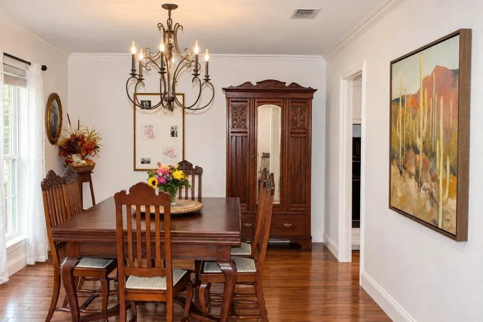 Single Family Residence For Sale in Johnson County , 903 Canyon Drive, Cleburne, Texas 76033, 4 Bedroom, 3 Bathroom, 2 Garage spaces, 2,604 Sqft, built in 1984, mls#21369536, Real Estate Agent in Cleburne, Homes For Sale in Johnson county, Homes For Sale in Cleburne, Realtor in Cleburne Texas, Real Estate Brokerage Independent Realty Texas, Luminita Cordes Realtor