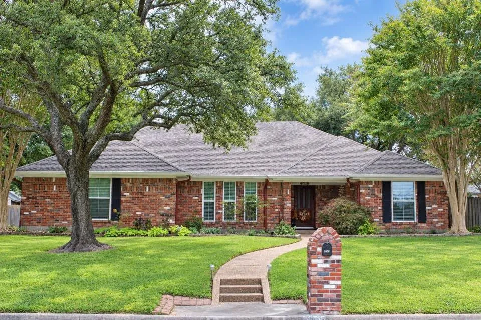 Single Family Residence For Sale