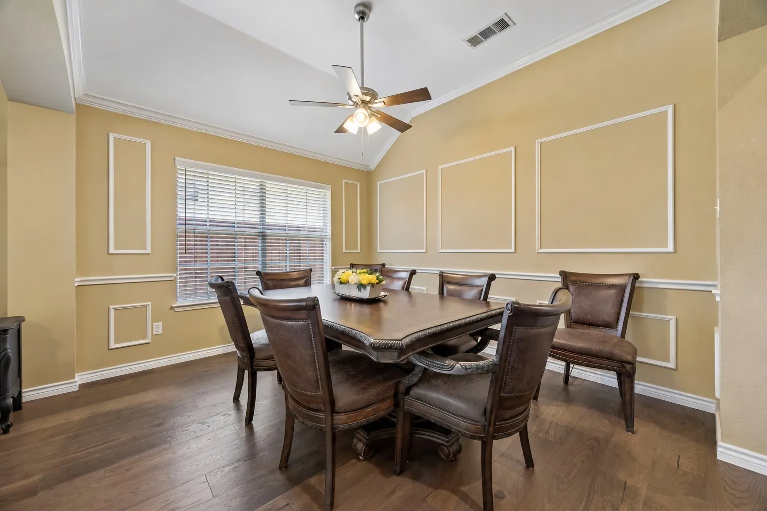 Single Family Residence For Sale in Collin County , 8408 Prescott Circle, Frisco, Texas 75033, 3 Bedroom, 2 Bathroom, 2 Garage spaces, 2,349 Sqft, built in 1996, mls#21404421, Real Estate Agent in Frisco, Homes For Sale in Collin county, Homes For Sale in Frisco, Realtor in Frisco Texas, Real Estate Brokerage Independent Realty Texas, Luminita Cordes Realtor