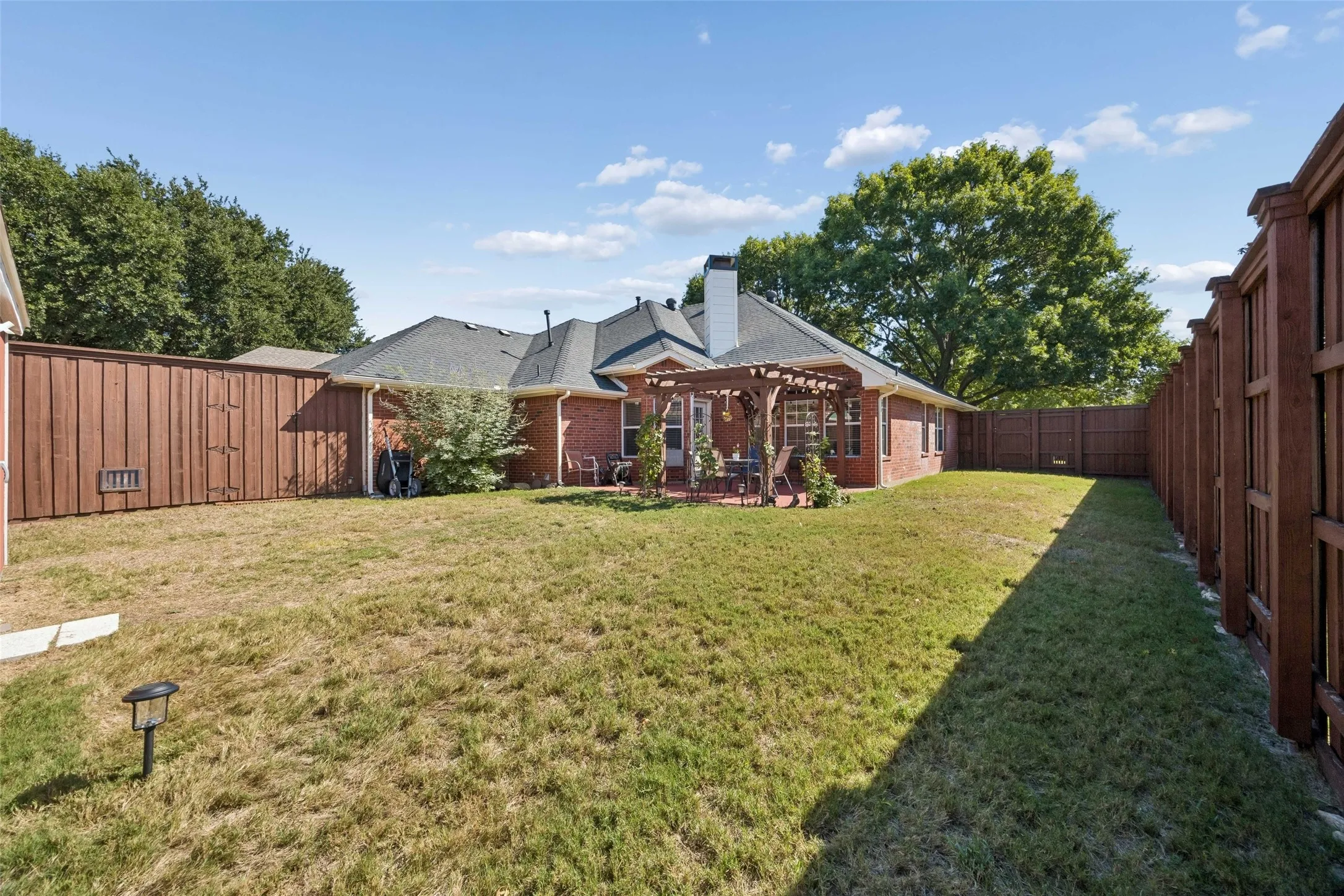 Single Family Residence For Sale in Collin County , 8408 Prescott Circle, Frisco, Texas 75033, 3 Bedroom, 2 Bathroom, 2 Garage spaces, 2,349 Sqft, built in 1996, mls#21404421, Real Estate Agent in Frisco, Homes For Sale in Collin county, Homes For Sale in Frisco, Realtor in Frisco Texas, Real Estate Brokerage Independent Realty Texas, Luminita Cordes Realtor