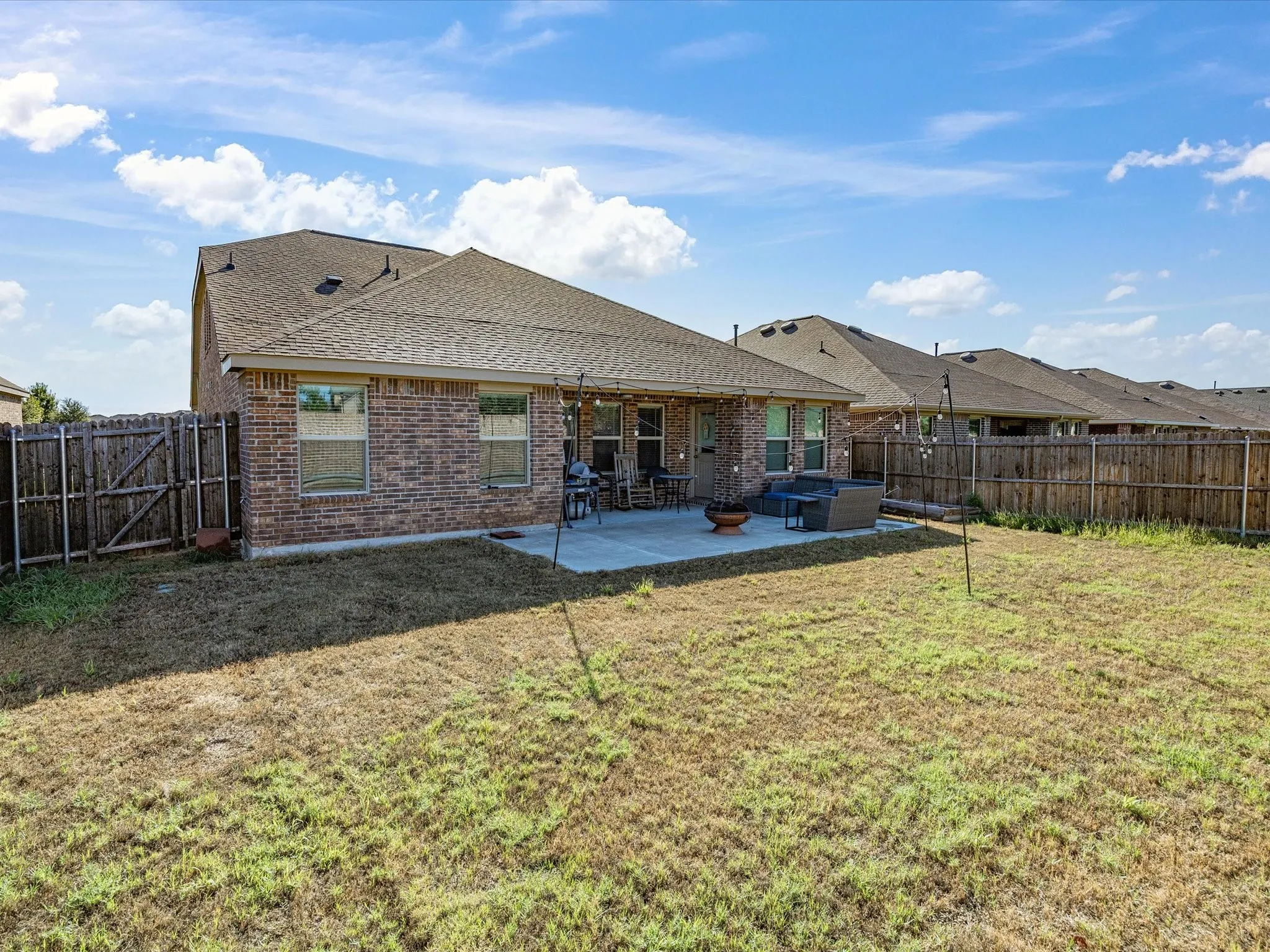 Single Family Residence For Sale in Denton County , 1716 Adams Drive, Little Elm, Texas 75068, 4 Bedroom, 3 Bathroom, 2 Garage spaces, 2,363 Sqft, built in 2020, mls#21406572, Real Estate Agent in Little Elm, Homes For Sale in Denton county, Homes For Sale in Little Elm, Realtor in Little Elm Texas, Real Estate Brokerage Independent Realty Texas, Luminita Cordes Realtor