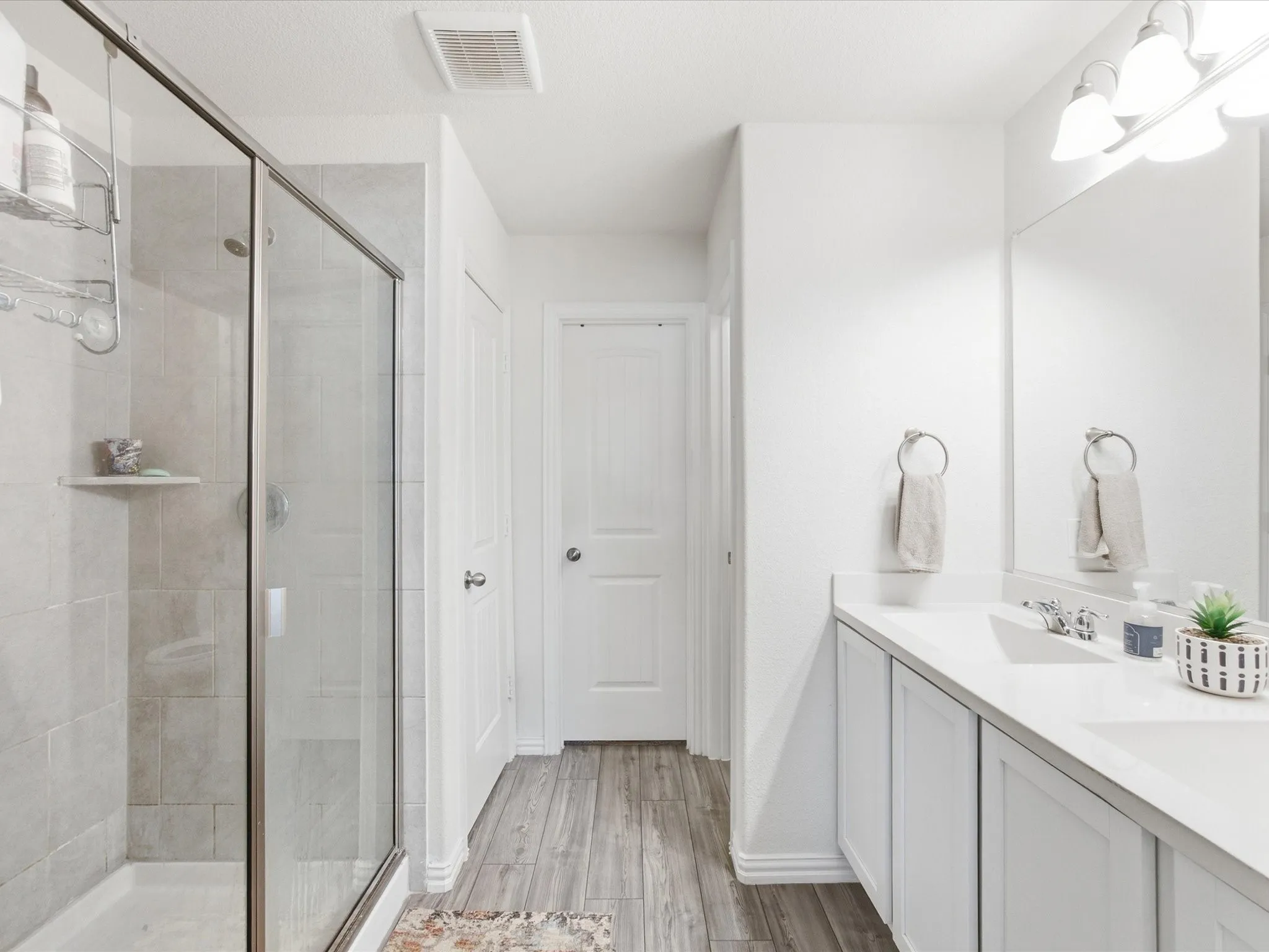 Single Family Residence For Sale in Denton County , 1716 Adams Drive, Little Elm, Texas 75068, 4 Bedroom, 3 Bathroom, 2 Garage spaces, 2,363 Sqft, built in 2020, mls#21406572, Real Estate Agent in Little Elm, Homes For Sale in Denton county, Homes For Sale in Little Elm, Realtor in Little Elm Texas, Real Estate Brokerage Independent Realty Texas, Luminita Cordes Realtor