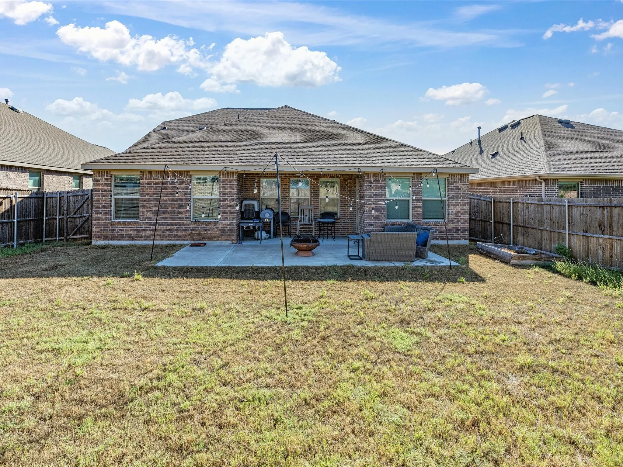Single Family Residence For Sale in Denton County , 1716 Adams Drive, Little Elm, Texas 75068, 4 Bedroom, 3 Bathroom, 2 Garage spaces, 2,363 Sqft, built in 2020, mls#21406572, Real Estate Agent in Little Elm, Homes For Sale in Denton county, Homes For Sale in Little Elm, Realtor in Little Elm Texas, Real Estate Brokerage Independent Realty Texas, Luminita Cordes Realtor