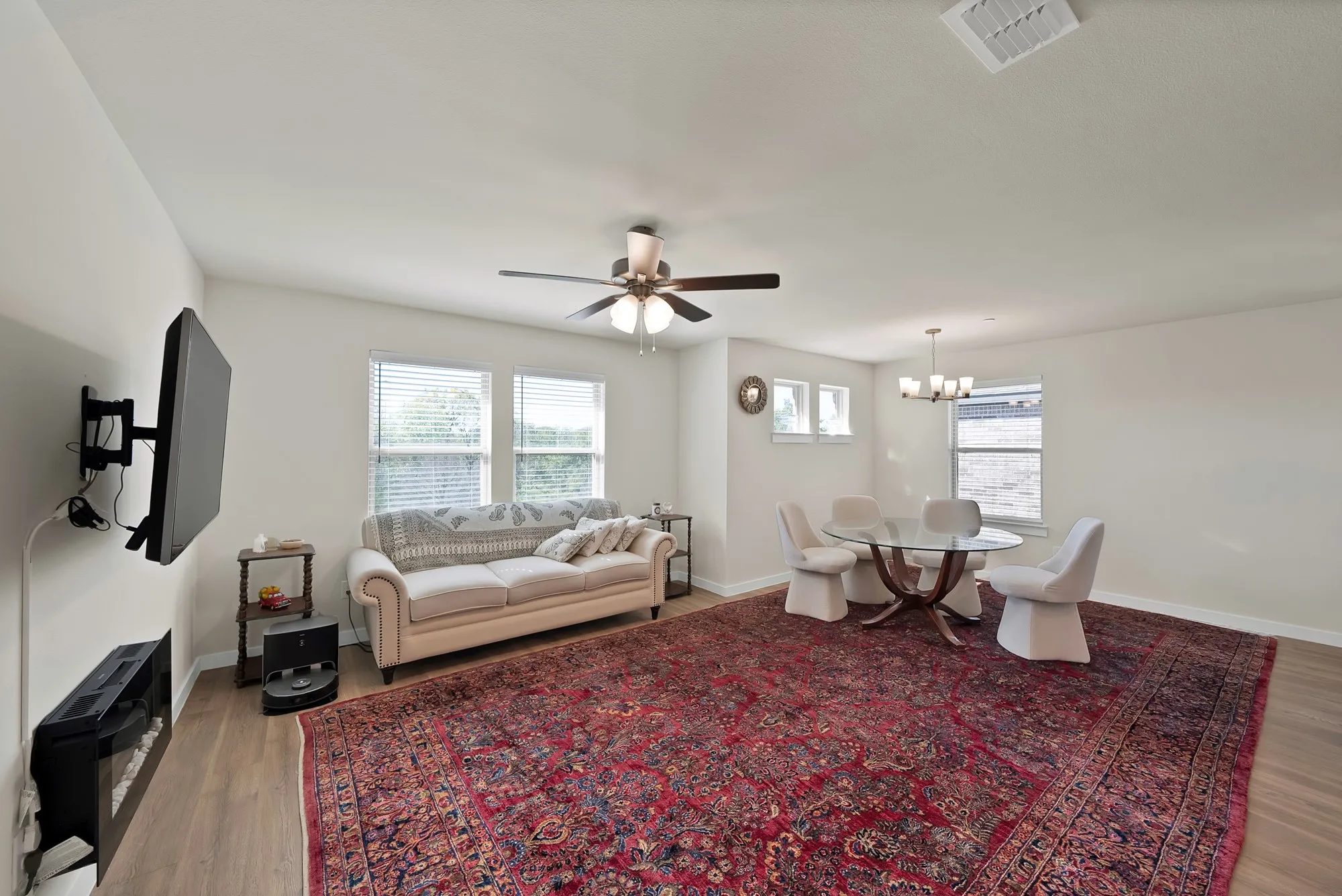 Townhouse For Sale in Dallas County , 6618 Baritone Court, Sachse, Texas 75048, 2 Bedroom, 2 Bathroom, 2 Garage spaces, 1,539 Sqft, built in 2023, mls#21405343, Real Estate Agent in Sachse, Homes For Sale in Dallas county, Homes For Sale in Sachse, Realtor in Sachse Texas, Real Estate Brokerage Independent Realty Texas, Luminita Cordes Realtor