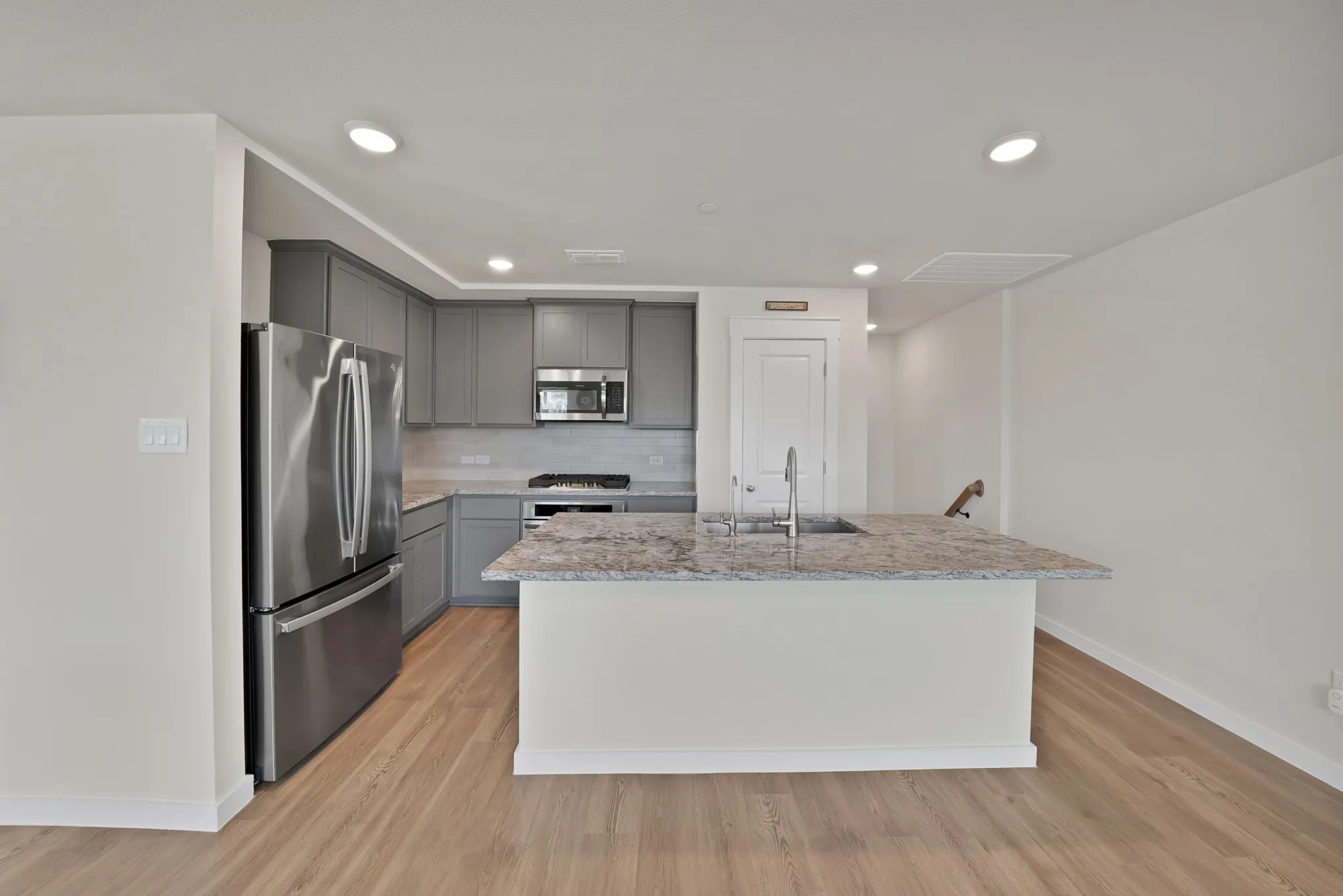 Townhouse For Sale in Dallas County , 6618 Baritone Court, Sachse, Texas 75048, 2 Bedroom, 2 Bathroom, 2 Garage spaces, 1,539 Sqft, built in 2023, mls#21405343, Real Estate Agent in Sachse, Homes For Sale in Dallas county, Homes For Sale in Sachse, Realtor in Sachse Texas, Real Estate Brokerage Independent Realty Texas, Luminita Cordes Realtor
