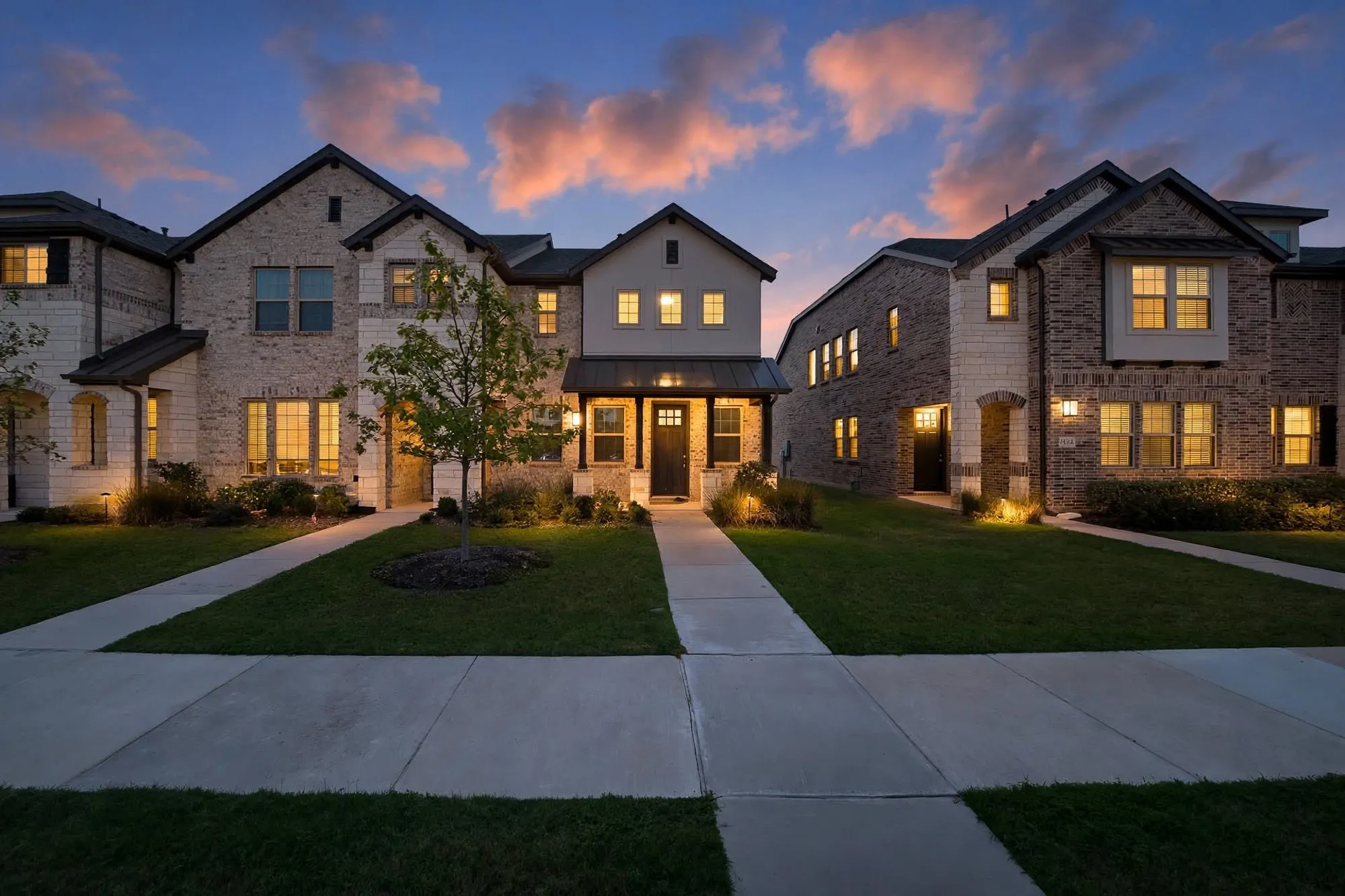 Townhouse For Sale in Dallas County , 6618 Baritone Court, Sachse, Texas 75048, 2 Bedroom, 2 Bathroom, 2 Garage spaces, 1,539 Sqft, built in 2023, mls#21405343, Real Estate Agent in Sachse, Homes For Sale in Dallas county, Homes For Sale in Sachse, Realtor in Sachse Texas, Real Estate Brokerage Independent Realty Texas, Luminita Cordes Realtor