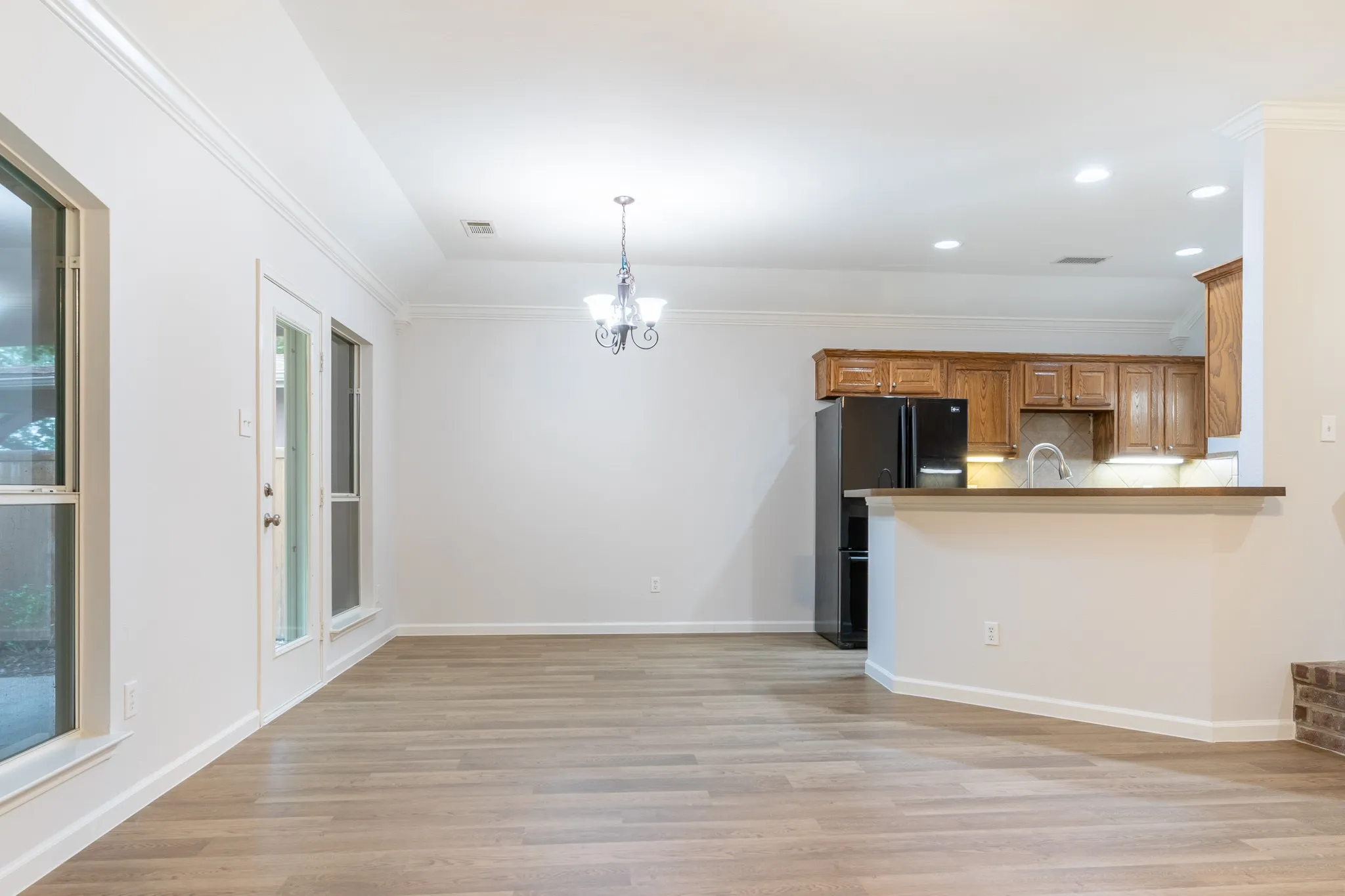 Single Family Residence For Sale in Collin County , 924 Inland Lane, Mc Kinney, Texas 75072, 3 Bedroom, 2 Bathroom, 2 Garage spaces, 1,700 Sqft, built in 2001, mls#21398931, Real Estate Agent in Mc Kinney, Homes For Sale in Collin county, Homes For Sale in Mc Kinney, Realtor in Mc Kinney Texas, Real Estate Brokerage Independent Realty Texas, Luminita Cordes Realtor