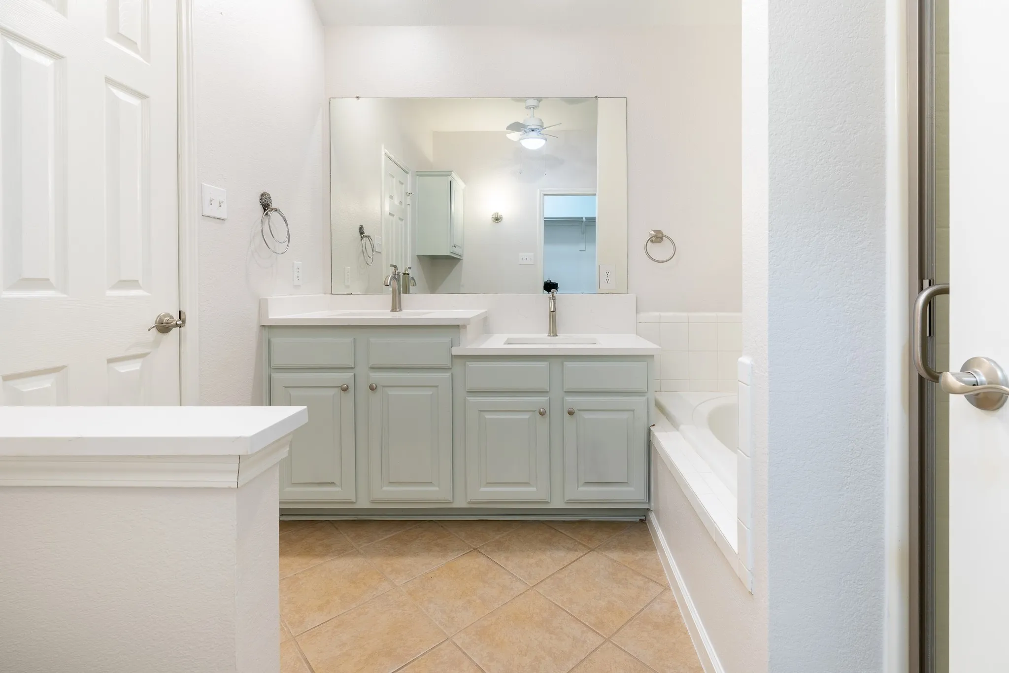 Single Family Residence For Sale in Collin County , 924 Inland Lane, Mc Kinney, Texas 75072, 3 Bedroom, 2 Bathroom, 2 Garage spaces, 1,700 Sqft, built in 2001, mls#21398931, Real Estate Agent in Mc Kinney, Homes For Sale in Collin county, Homes For Sale in Mc Kinney, Realtor in Mc Kinney Texas, Real Estate Brokerage Independent Realty Texas, Luminita Cordes Realtor