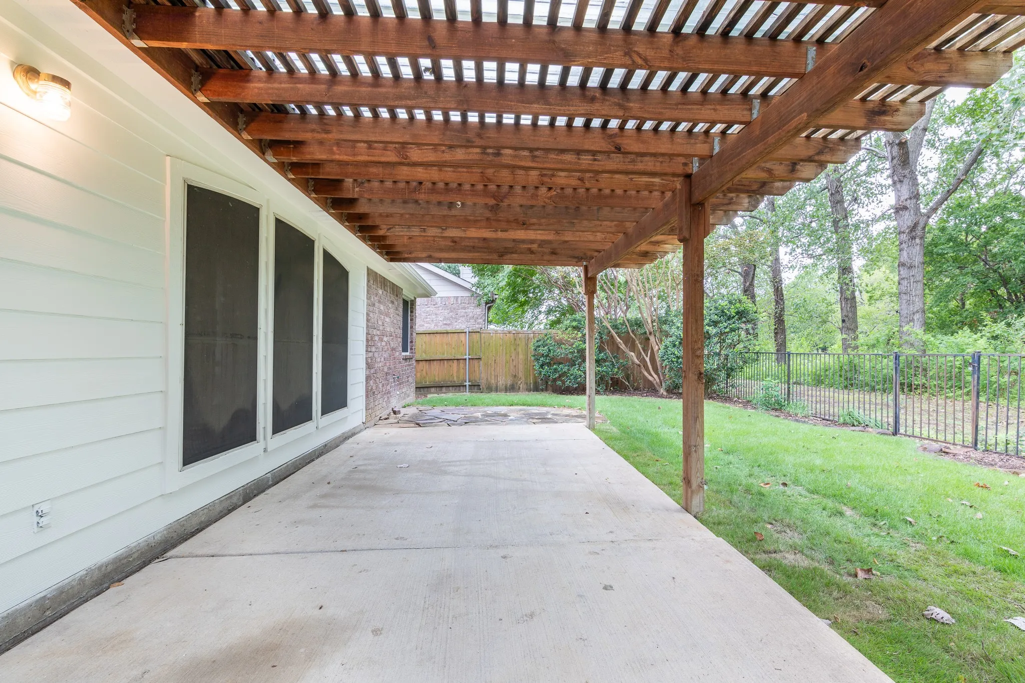 Single Family Residence For Sale in Collin County , 924 Inland Lane, Mc Kinney, Texas 75072, 3 Bedroom, 2 Bathroom, 2 Garage spaces, 1,700 Sqft, built in 2001, mls#21398931, Real Estate Agent in Mc Kinney, Homes For Sale in Collin county, Homes For Sale in Mc Kinney, Realtor in Mc Kinney Texas, Real Estate Brokerage Independent Realty Texas, Luminita Cordes Realtor