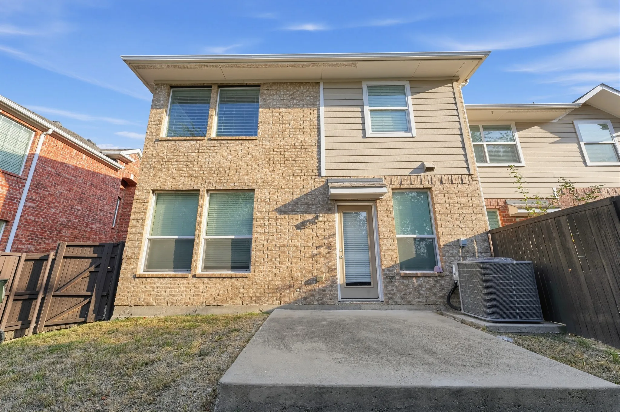 Townhouse For Sale in Collin County , 4668 Perthshire Court, Plano, Texas 75024, 3 Bedroom, 3 Bathroom, 2 Garage spaces, 1,825 Sqft, built in 2013, mls#21406568, Real Estate Agent in Plano, Homes For Sale in Collin county, Homes For Sale in Plano, Realtor in Plano Texas, Real Estate Brokerage Independent Realty Texas, Luminita Cordes Realtor