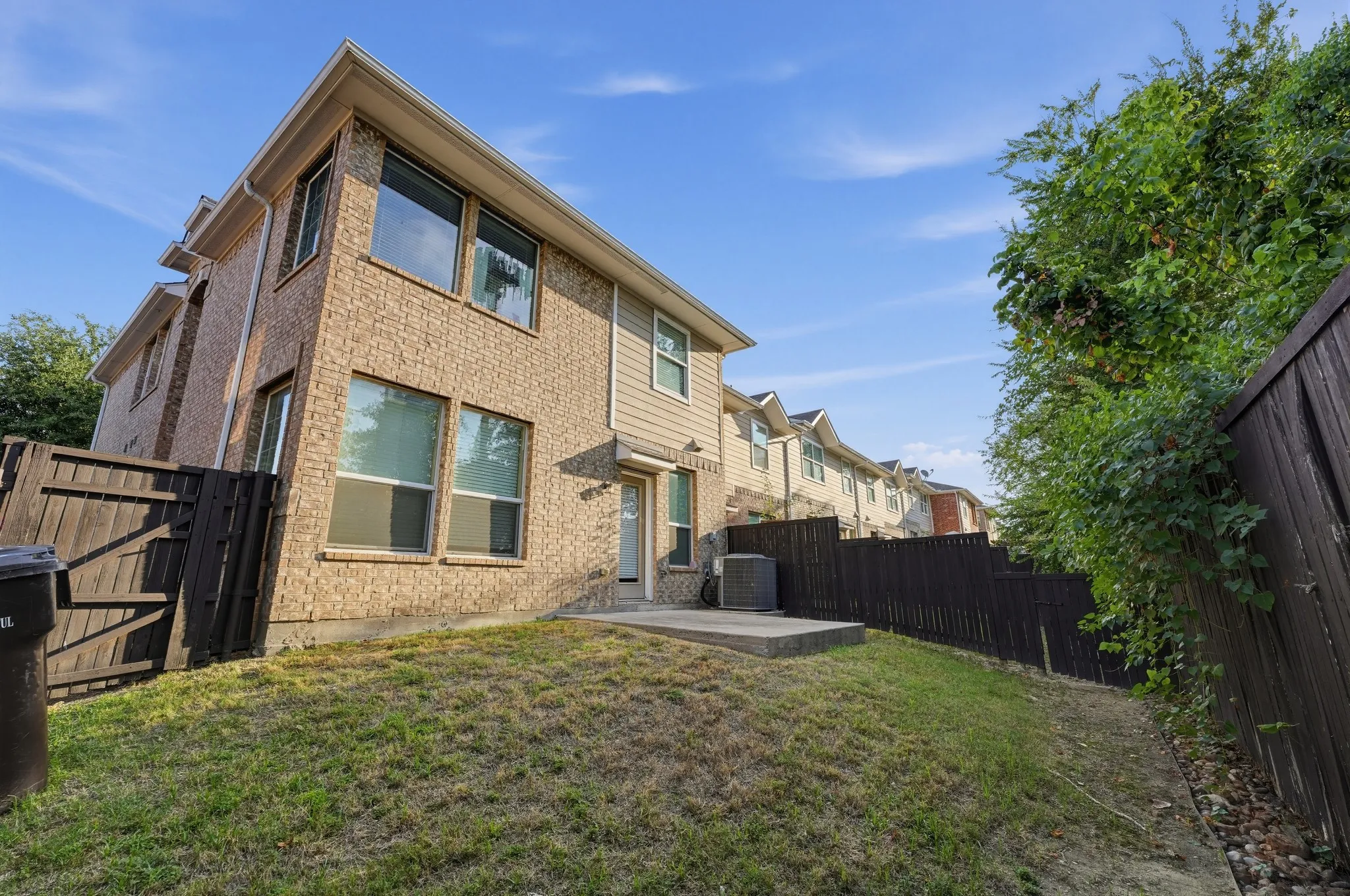 Townhouse For Sale in Collin County , 4668 Perthshire Court, Plano, Texas 75024, 3 Bedroom, 3 Bathroom, 2 Garage spaces, 1,825 Sqft, built in 2013, mls#21406568, Real Estate Agent in Plano, Homes For Sale in Collin county, Homes For Sale in Plano, Realtor in Plano Texas, Real Estate Brokerage Independent Realty Texas, Luminita Cordes Realtor