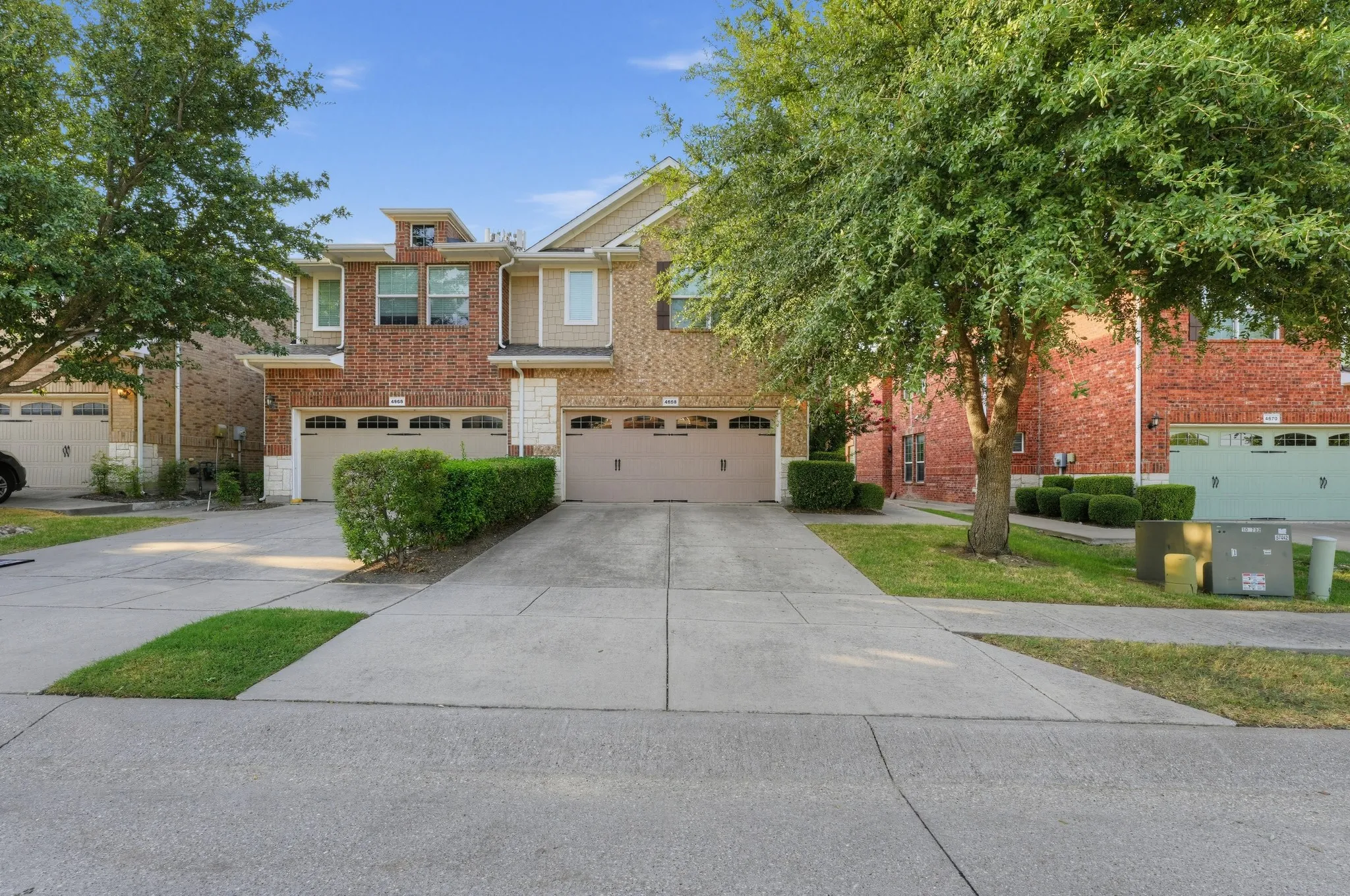 Townhouse For Sale in Collin County , 4668 Perthshire Court, Plano, Texas 75024, 3 Bedroom, 3 Bathroom, 2 Garage spaces, 1,825 Sqft, built in 2013, mls#21406568, Real Estate Agent in Plano, Homes For Sale in Collin county, Homes For Sale in Plano, Realtor in Plano Texas, Real Estate Brokerage Independent Realty Texas, Luminita Cordes Realtor