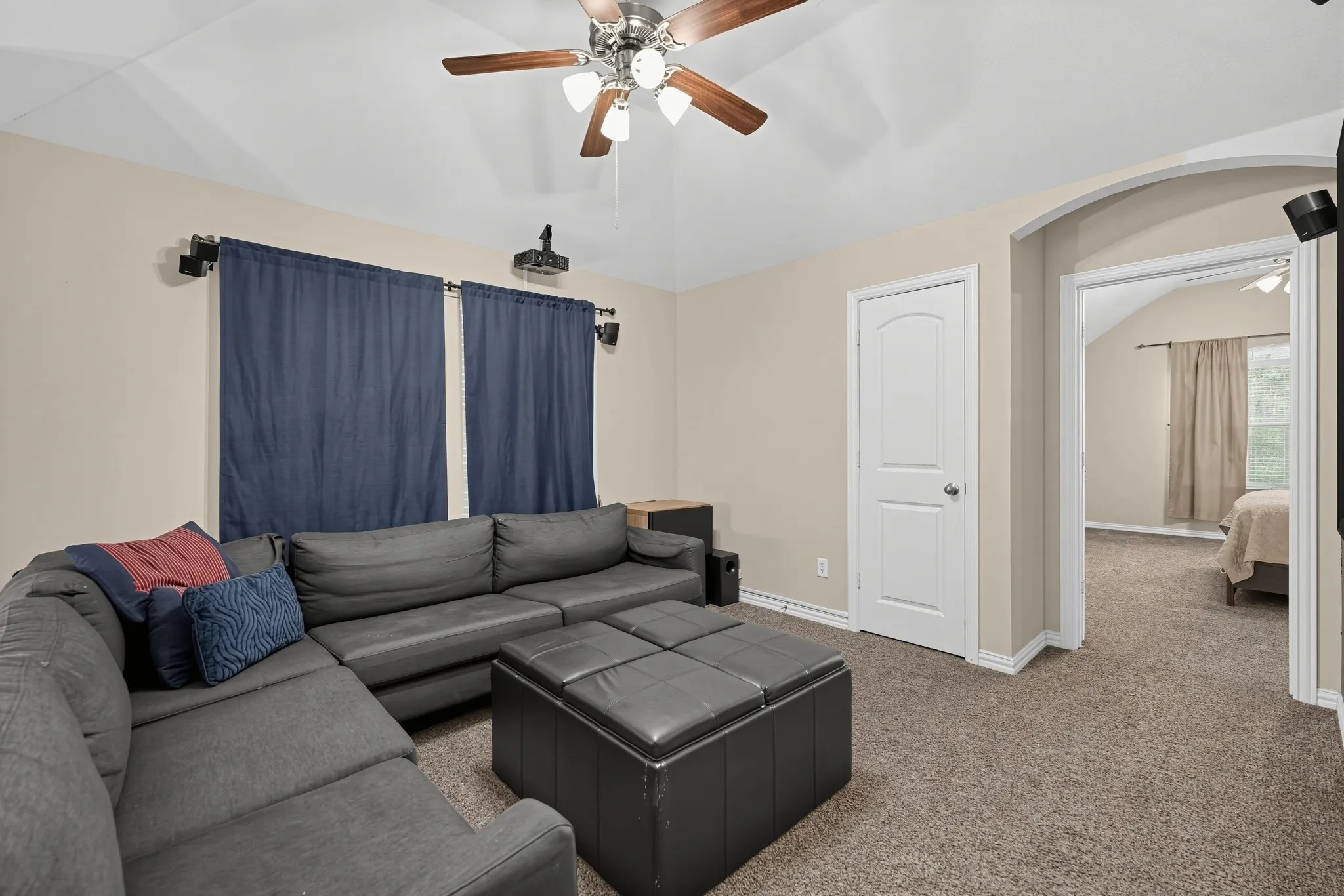 Townhouse For Sale in Collin County , 4668 Perthshire Court, Plano, Texas 75024, 3 Bedroom, 3 Bathroom, 2 Garage spaces, 1,825 Sqft, built in 2013, mls#21406568, Real Estate Agent in Plano, Homes For Sale in Collin county, Homes For Sale in Plano, Realtor in Plano Texas, Real Estate Brokerage Independent Realty Texas, Luminita Cordes Realtor