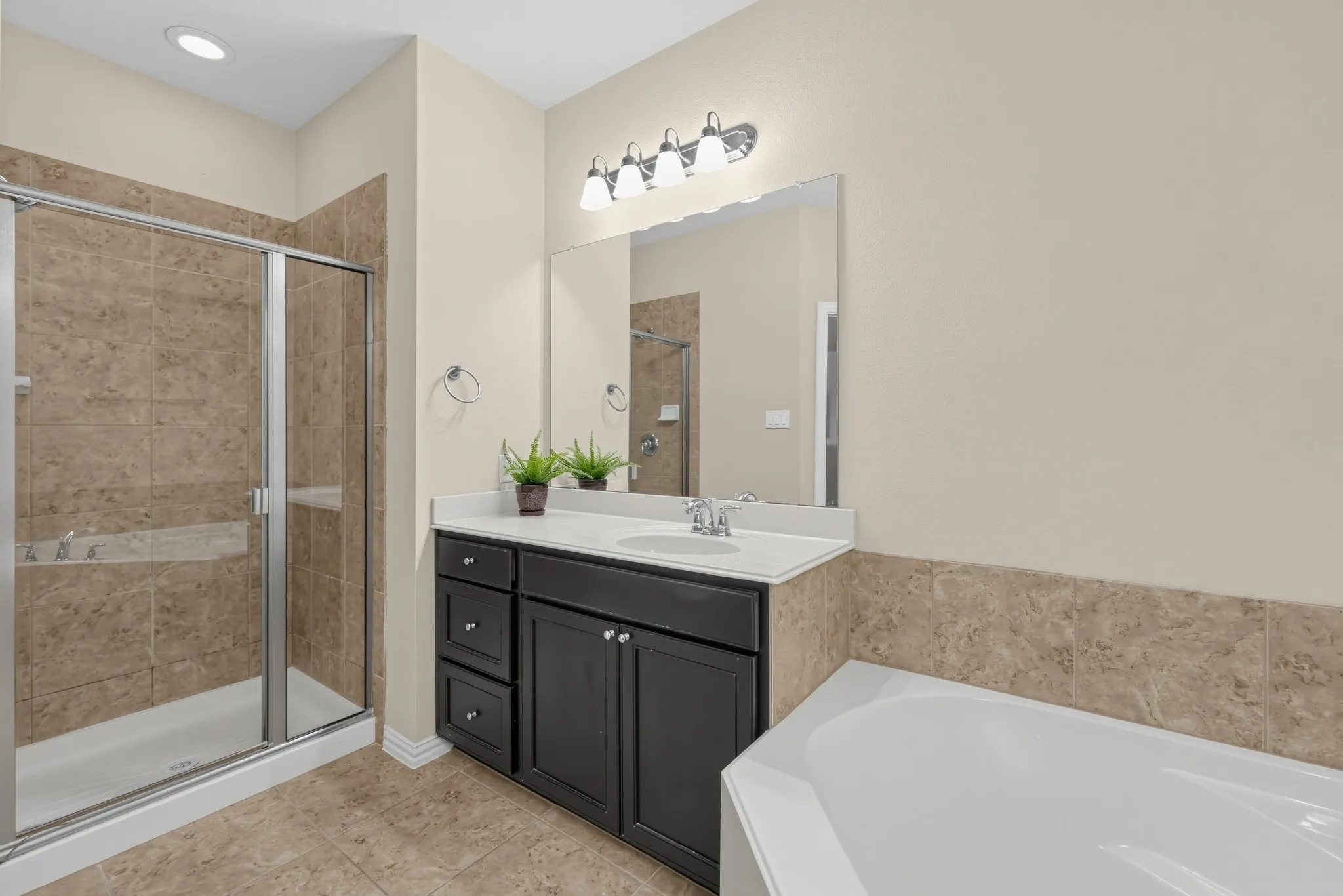 Townhouse For Sale in Collin County , 4668 Perthshire Court, Plano, Texas 75024, 3 Bedroom, 3 Bathroom, 2 Garage spaces, 1,825 Sqft, built in 2013, mls#21406568, Real Estate Agent in Plano, Homes For Sale in Collin county, Homes For Sale in Plano, Realtor in Plano Texas, Real Estate Brokerage Independent Realty Texas, Luminita Cordes Realtor