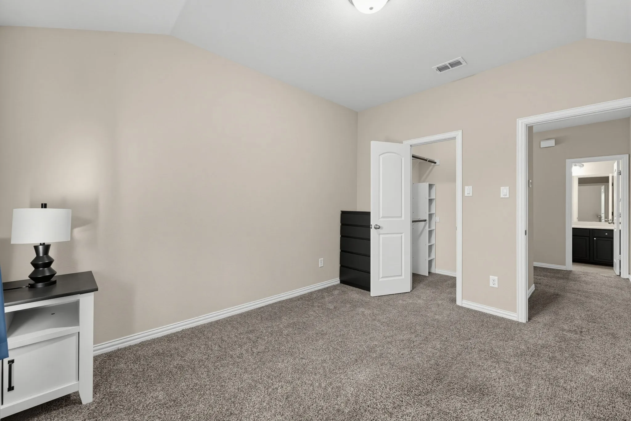 Townhouse For Sale in Collin County , 4668 Perthshire Court, Plano, Texas 75024, 3 Bedroom, 3 Bathroom, 2 Garage spaces, 1,825 Sqft, built in 2013, mls#21406568, Real Estate Agent in Plano, Homes For Sale in Collin county, Homes For Sale in Plano, Realtor in Plano Texas, Real Estate Brokerage Independent Realty Texas, Luminita Cordes Realtor