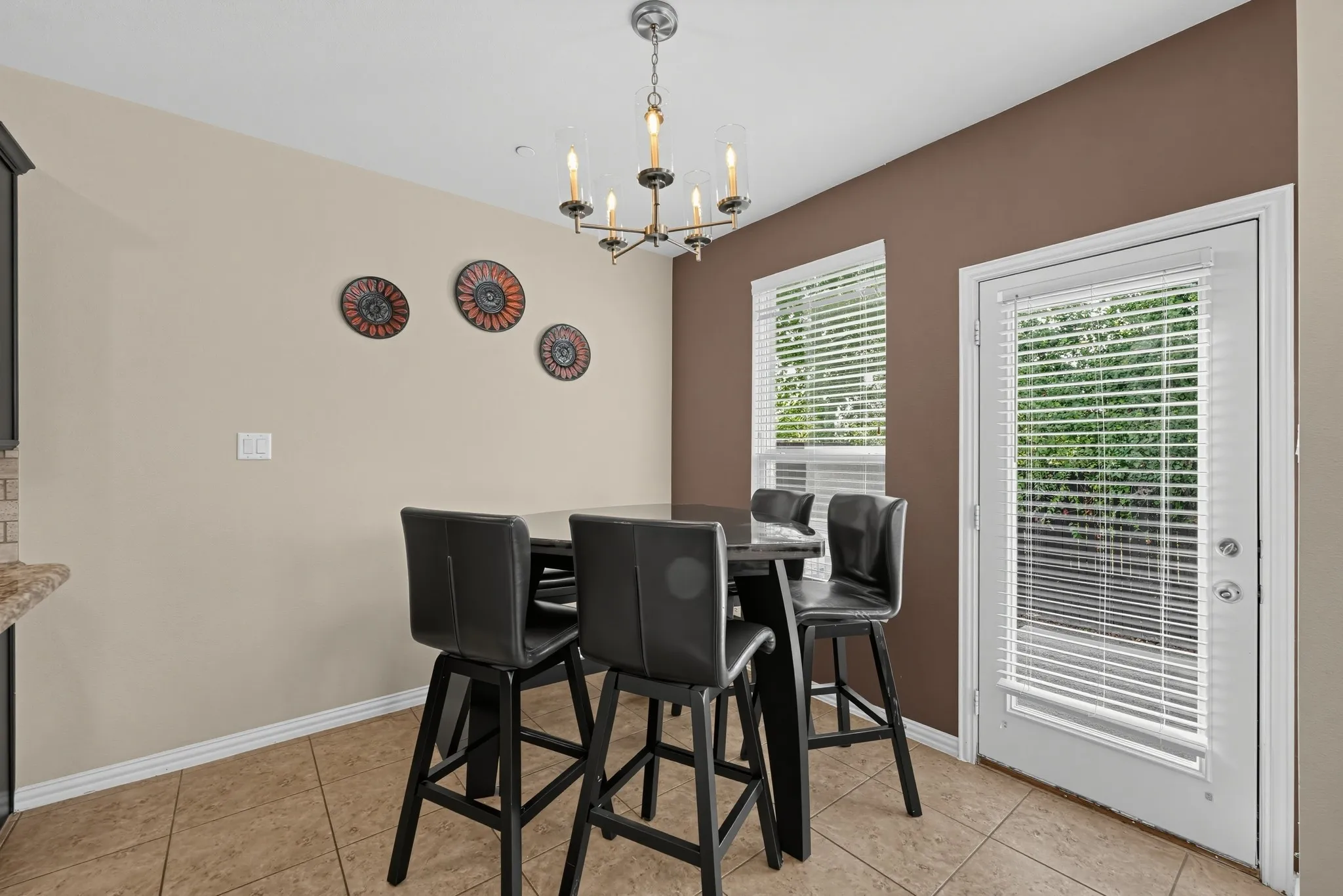 Townhouse For Sale in Collin County , 4668 Perthshire Court, Plano, Texas 75024, 3 Bedroom, 3 Bathroom, 2 Garage spaces, 1,825 Sqft, built in 2013, mls#21406568, Real Estate Agent in Plano, Homes For Sale in Collin county, Homes For Sale in Plano, Realtor in Plano Texas, Real Estate Brokerage Independent Realty Texas, Luminita Cordes Realtor