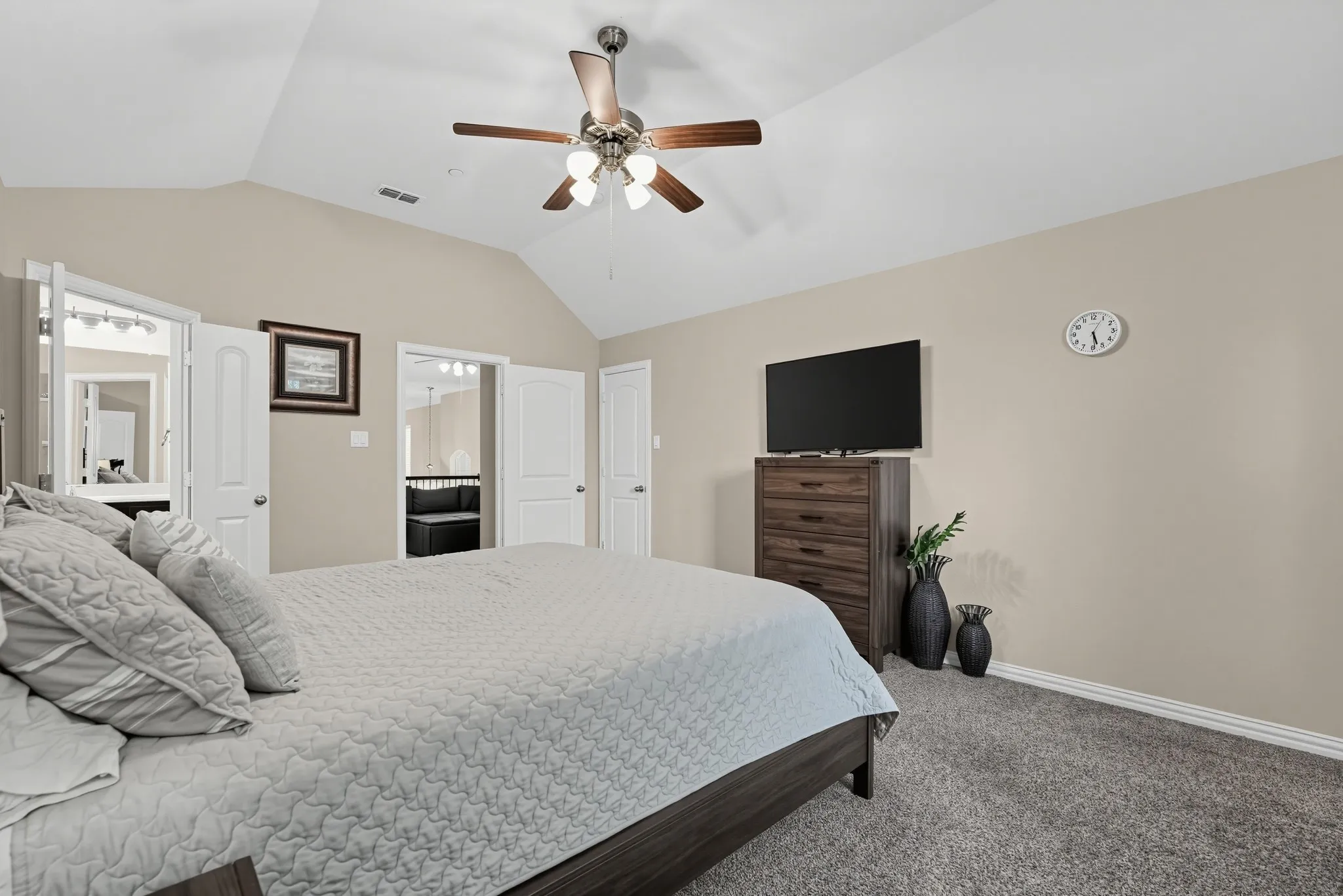 Townhouse For Sale in Collin County , 4668 Perthshire Court, Plano, Texas 75024, 3 Bedroom, 3 Bathroom, 2 Garage spaces, 1,825 Sqft, built in 2013, mls#21406568, Real Estate Agent in Plano, Homes For Sale in Collin county, Homes For Sale in Plano, Realtor in Plano Texas, Real Estate Brokerage Independent Realty Texas, Luminita Cordes Realtor