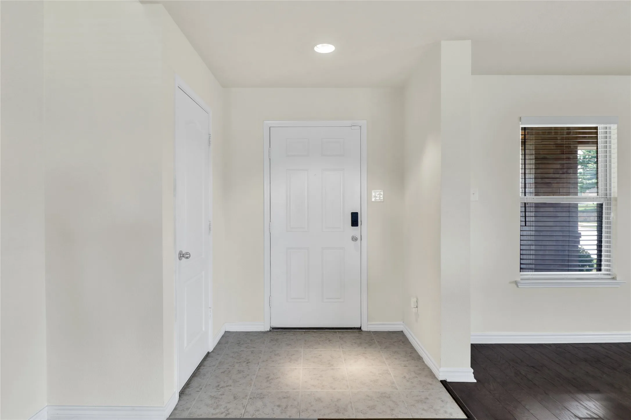 Single Family Residence For Rent in Dallas County , 728 Snapdragon Lane, De Soto, Texas 75115, 4 Bedroom, 3 Bathroom, 2 Garage spaces, 3,392 Sqft, built in 2016, mls#21406646, Real Estate Agent in De Soto, Homes For Rent in Dallas county, Homes For Rent in De Soto, Realtor in De Soto Texas, Real Estate Brokerage Independent Realty Texas, Luminita Cordes Realtor